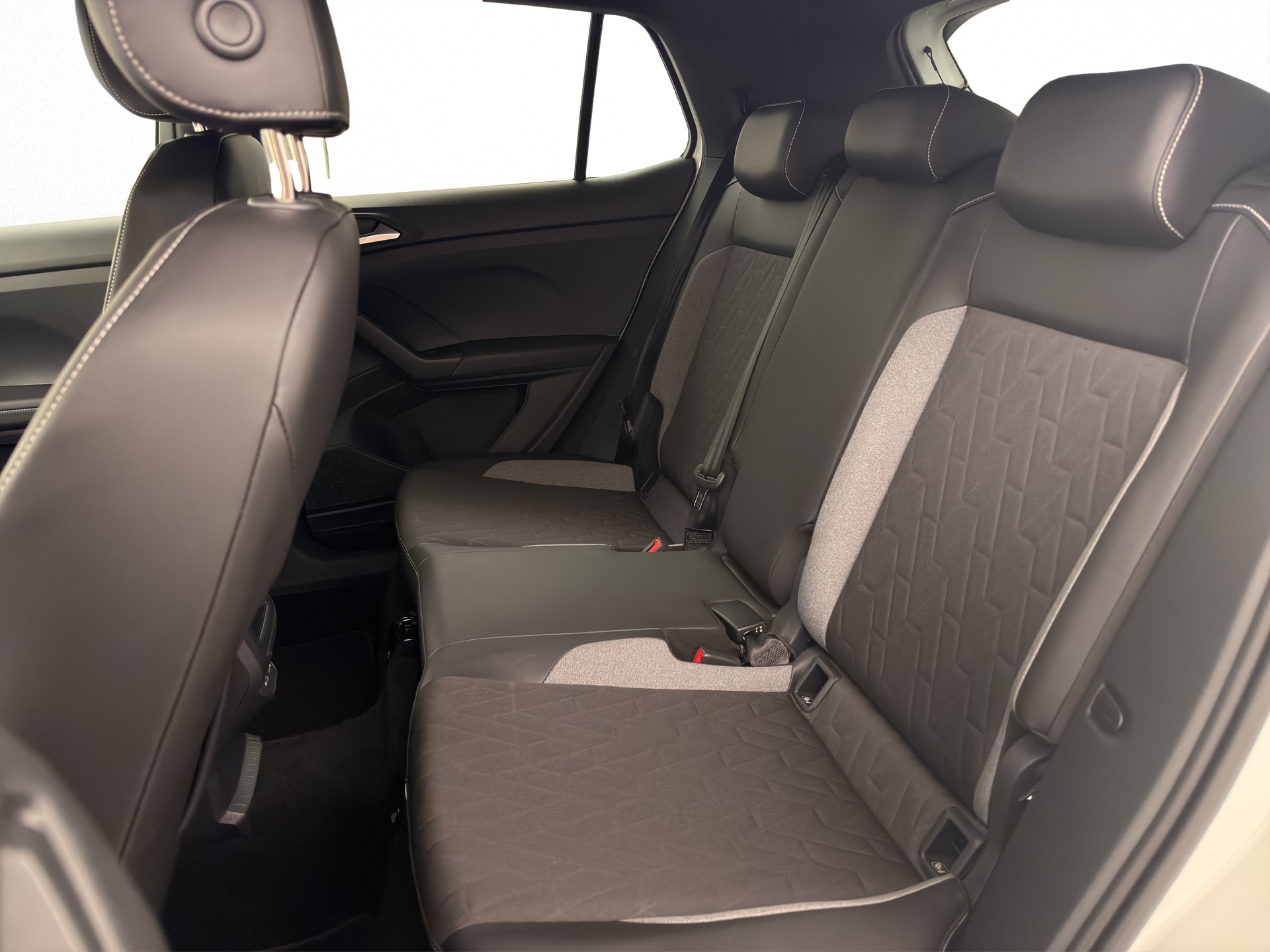 VW T-Cross 1.0 TSI 115 Goal DSG-image-11