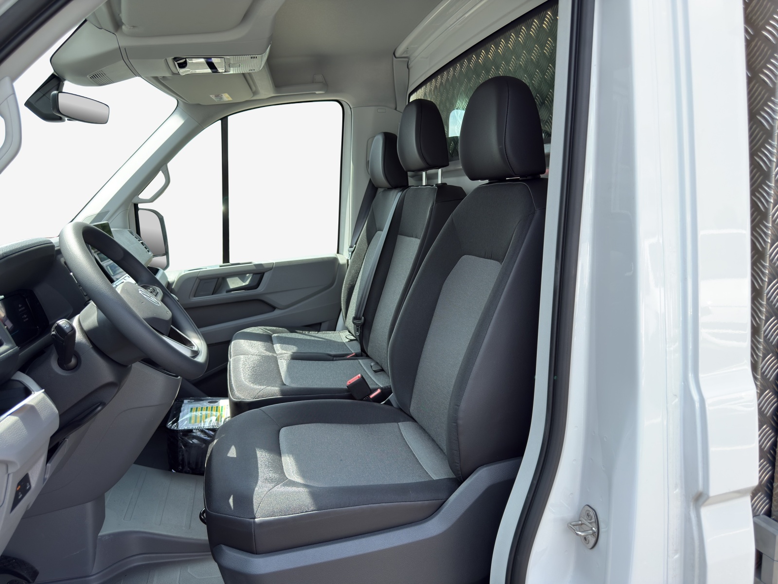 VW Crafter 35 2.0 BiTDI Champion HD L3 Kip./Prit./Kof.+Heb. RWD-image-8
