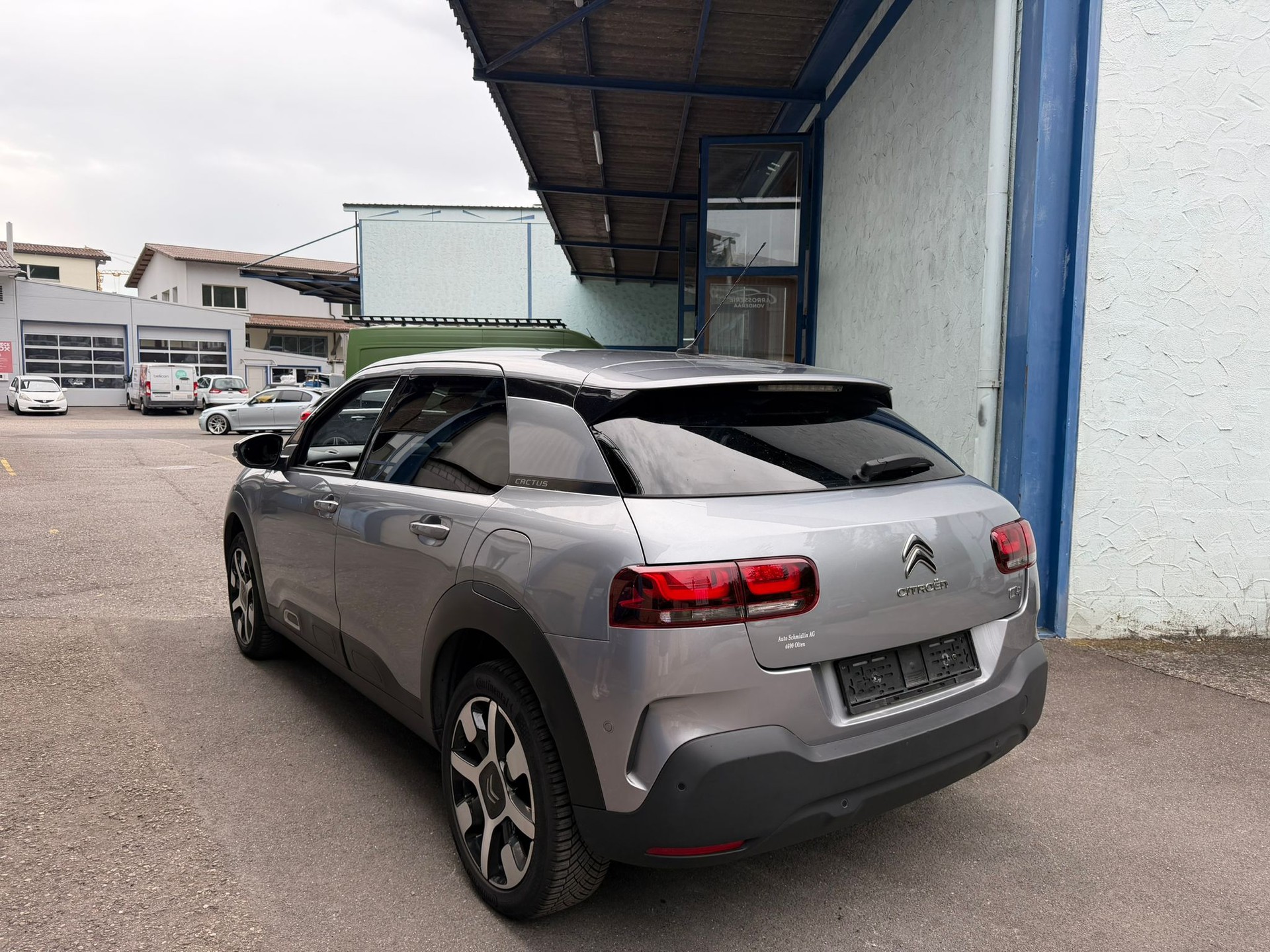 CITROEN C4 Cactus 1.2 Pure Tech Shine EAT6-image-6