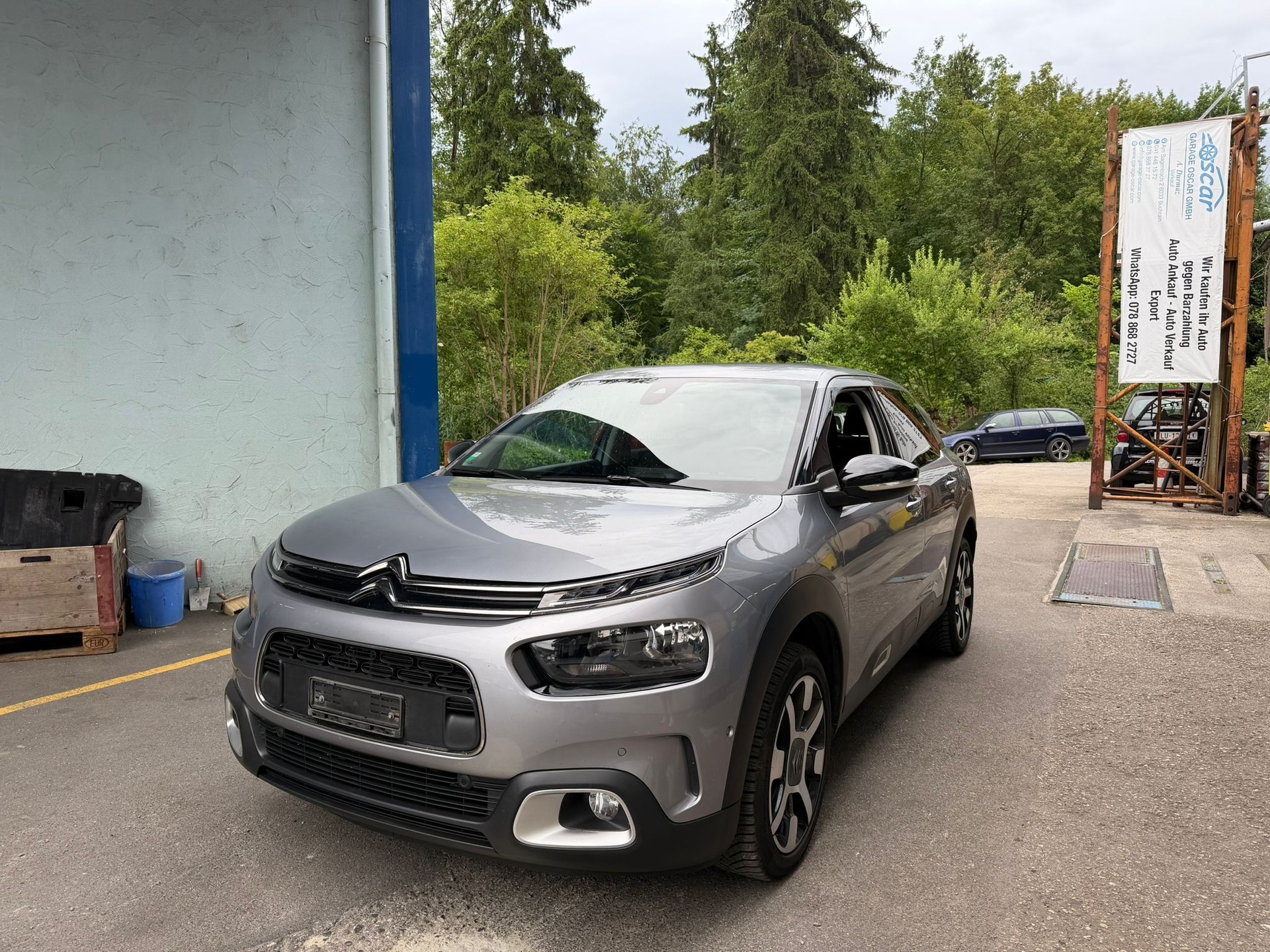 CITROEN C4 Cactus 1.2 Pure Tech Shine EAT6-image-0