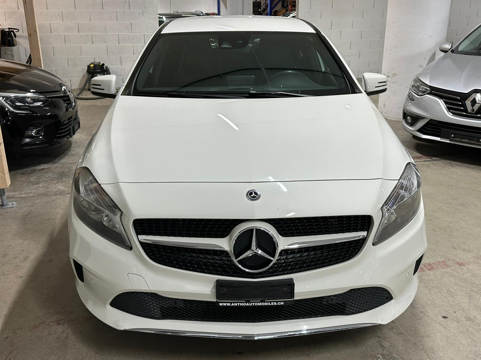 MERCEDES-BENZ A 180 Style 7G-DCT-image-2