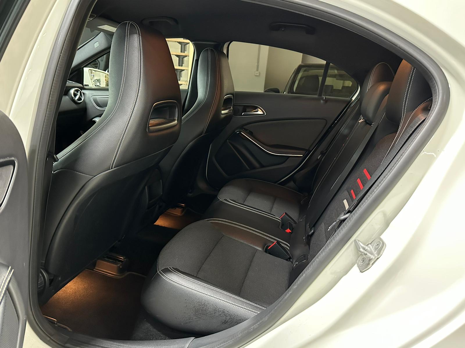 MERCEDES-BENZ A 180 Style 7G-DCT-image-6