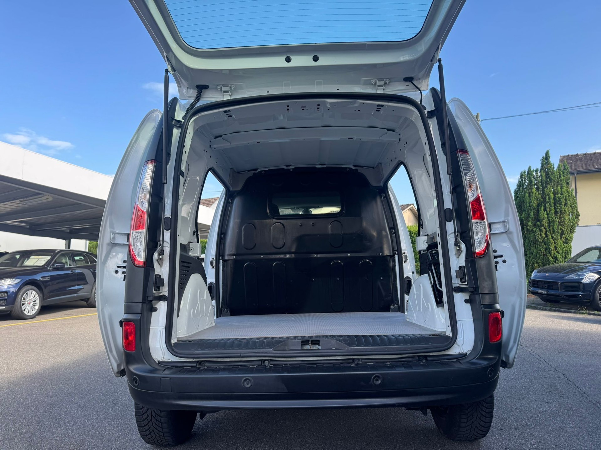 RENAULT Kangoo Medium dCi 95 ENERGY Business-image-9