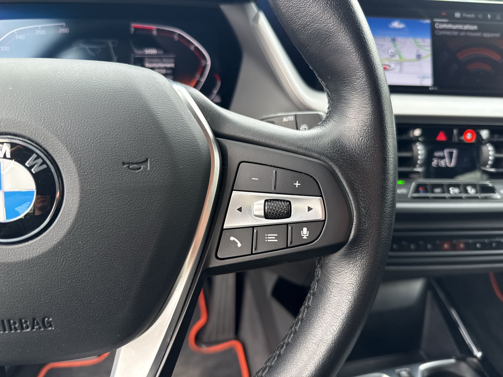 BMW 118i Sport Line Steptronic-image-15