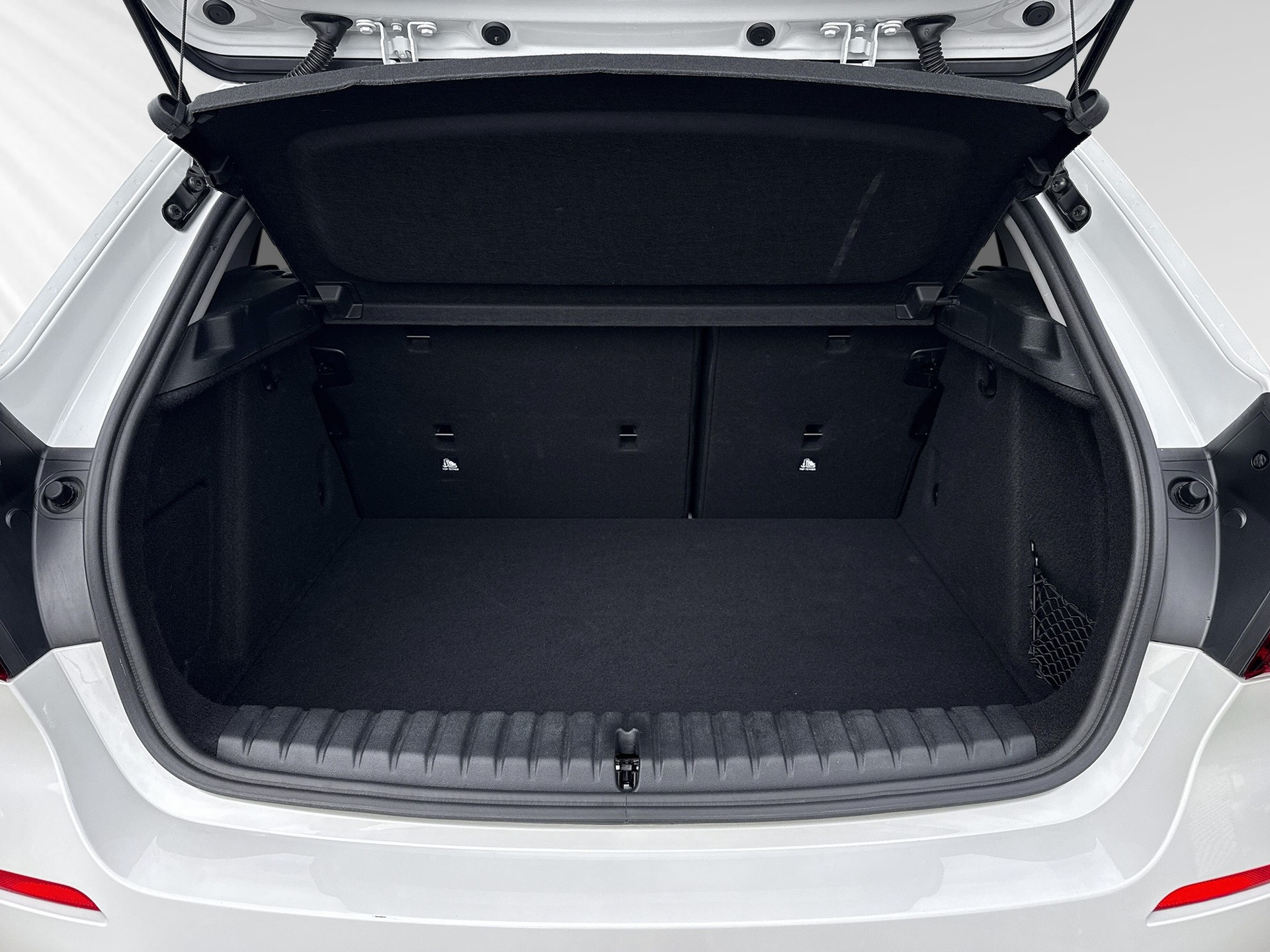 BMW 118i Sport Line Steptronic-image-7