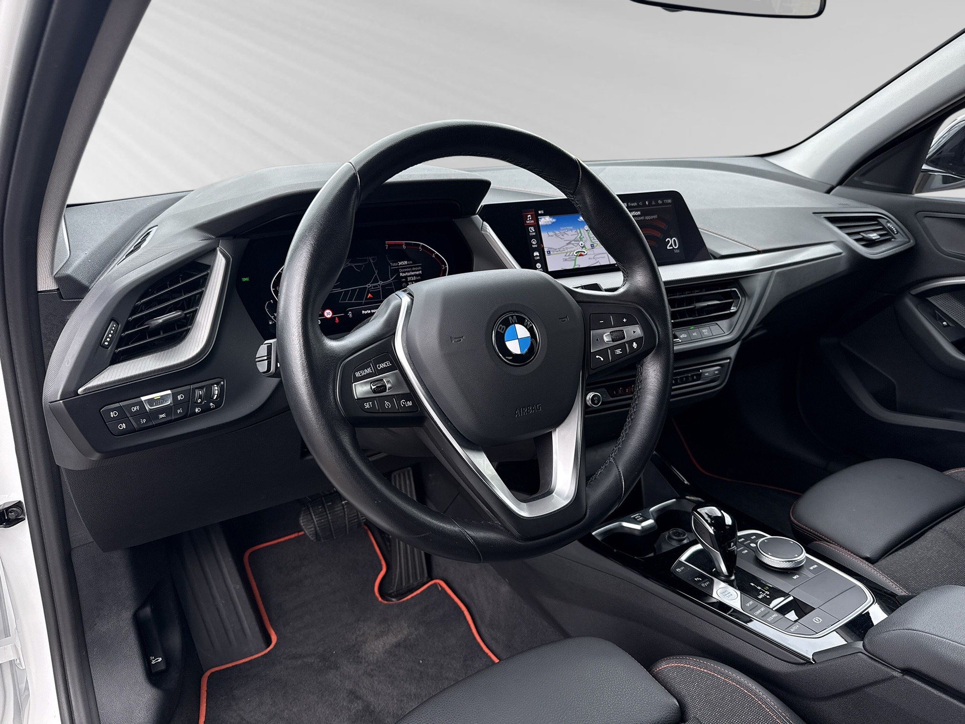 BMW 118i Sport Line Steptronic-image-3