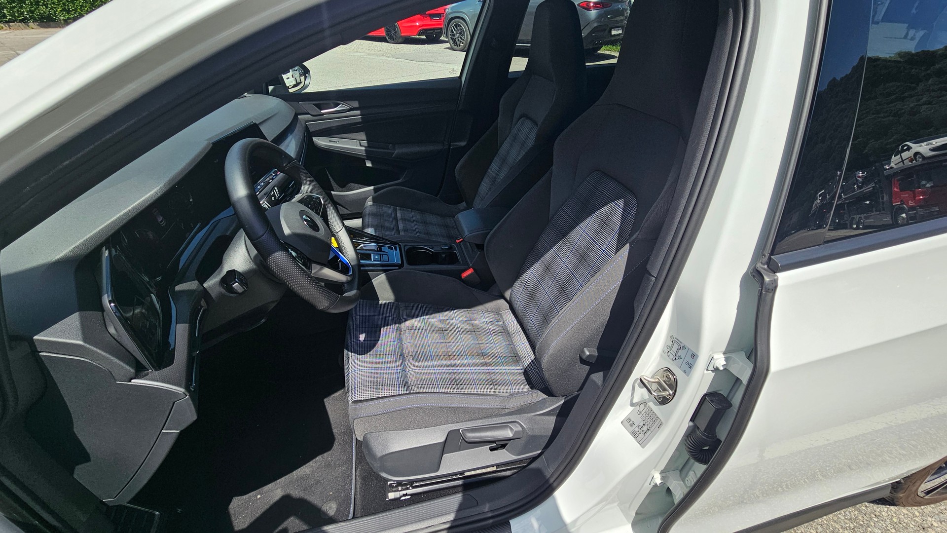 VW Golf 1.4 TSI PHEV GTE-image-8