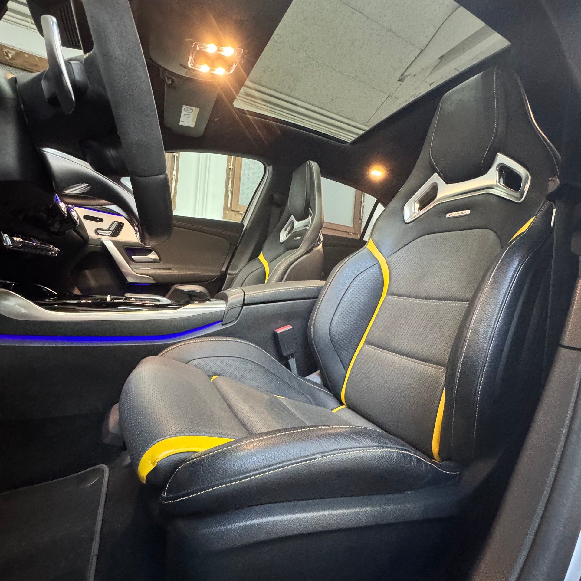 MERCEDES-BENZ A 45 S AMG 4Matic+ Speedshift-image-8