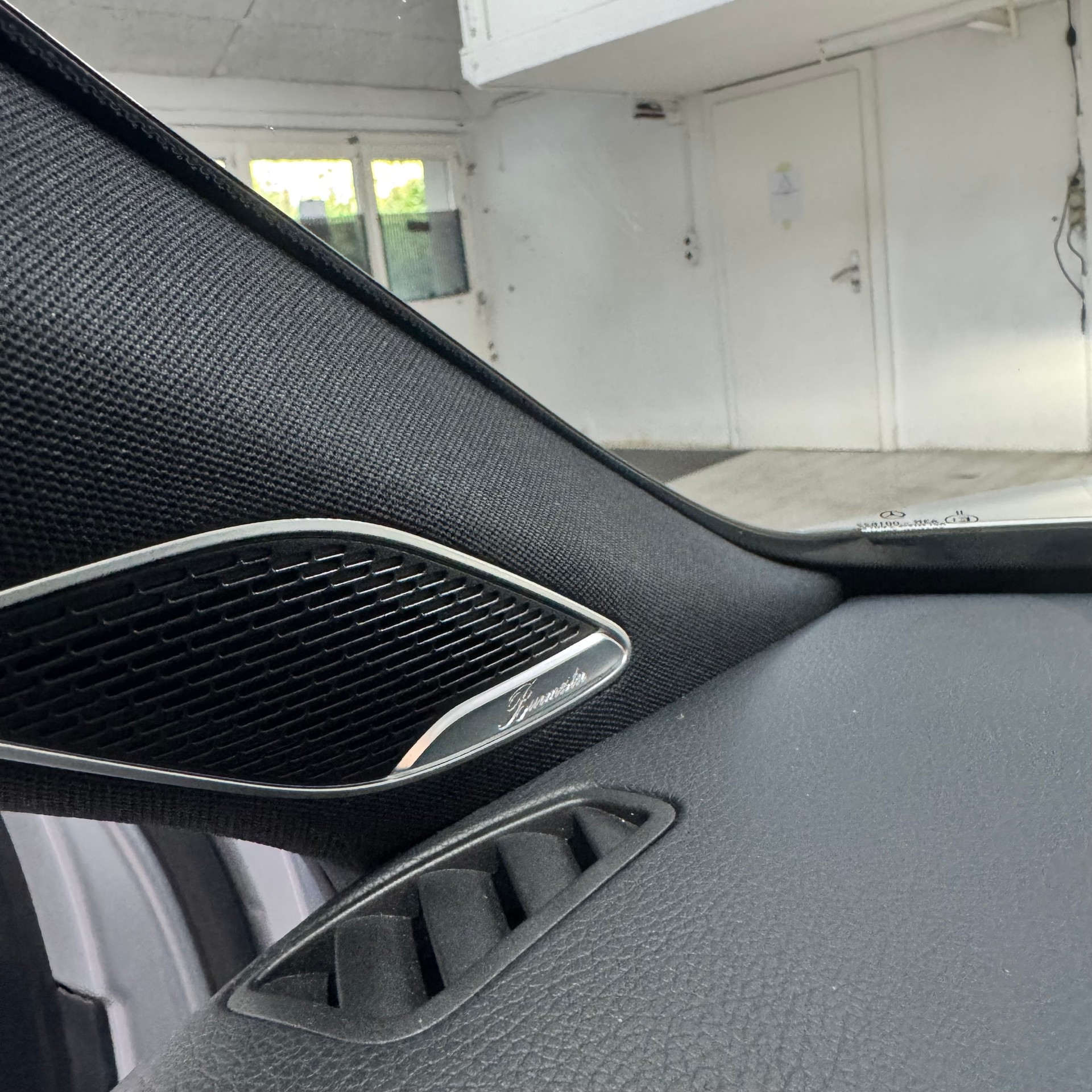 MERCEDES-BENZ A 45 S AMG 4Matic+ Speedshift-image-12