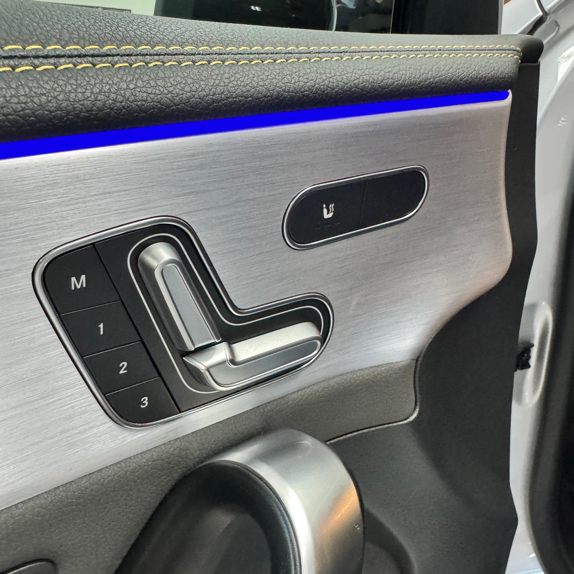 MERCEDES-BENZ A 45 S AMG 4Matic+ Speedshift-image-10