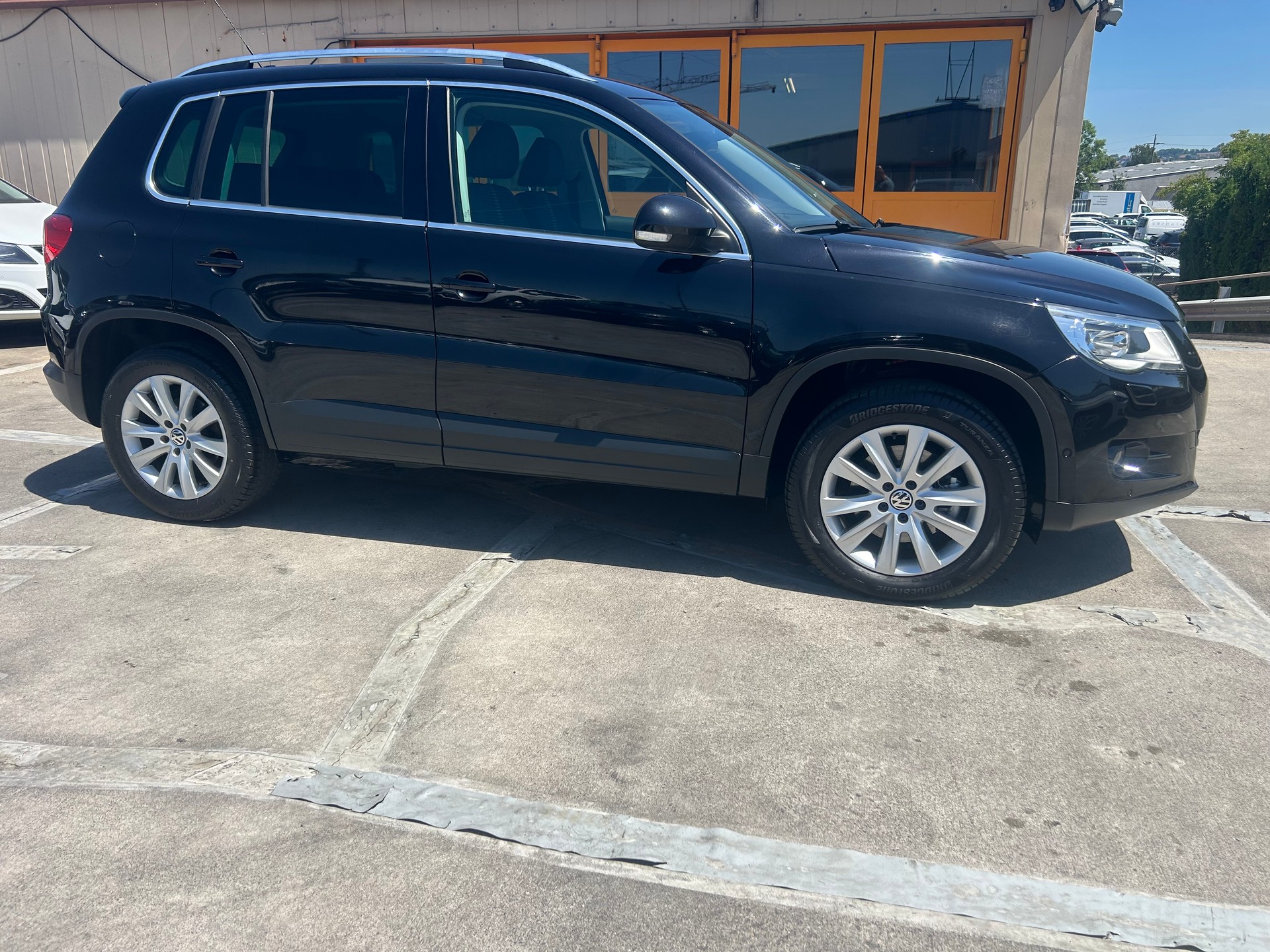 VW Tiguan 2.0 TDI Sport&Style-image-4