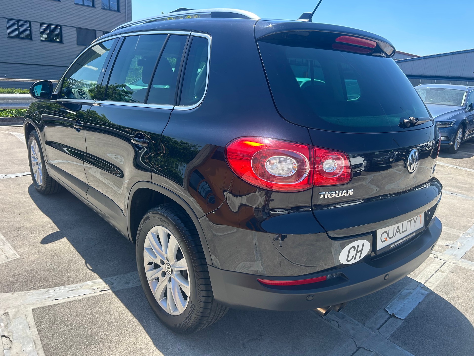 VW Tiguan 2.0 TDI Sport&Style-image-2