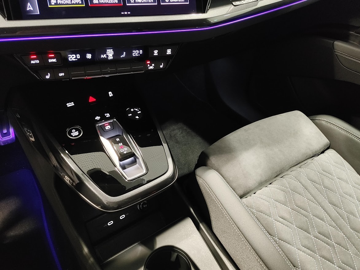 AUDI Q4 Sportback e-tron 50 quattro-image-8
