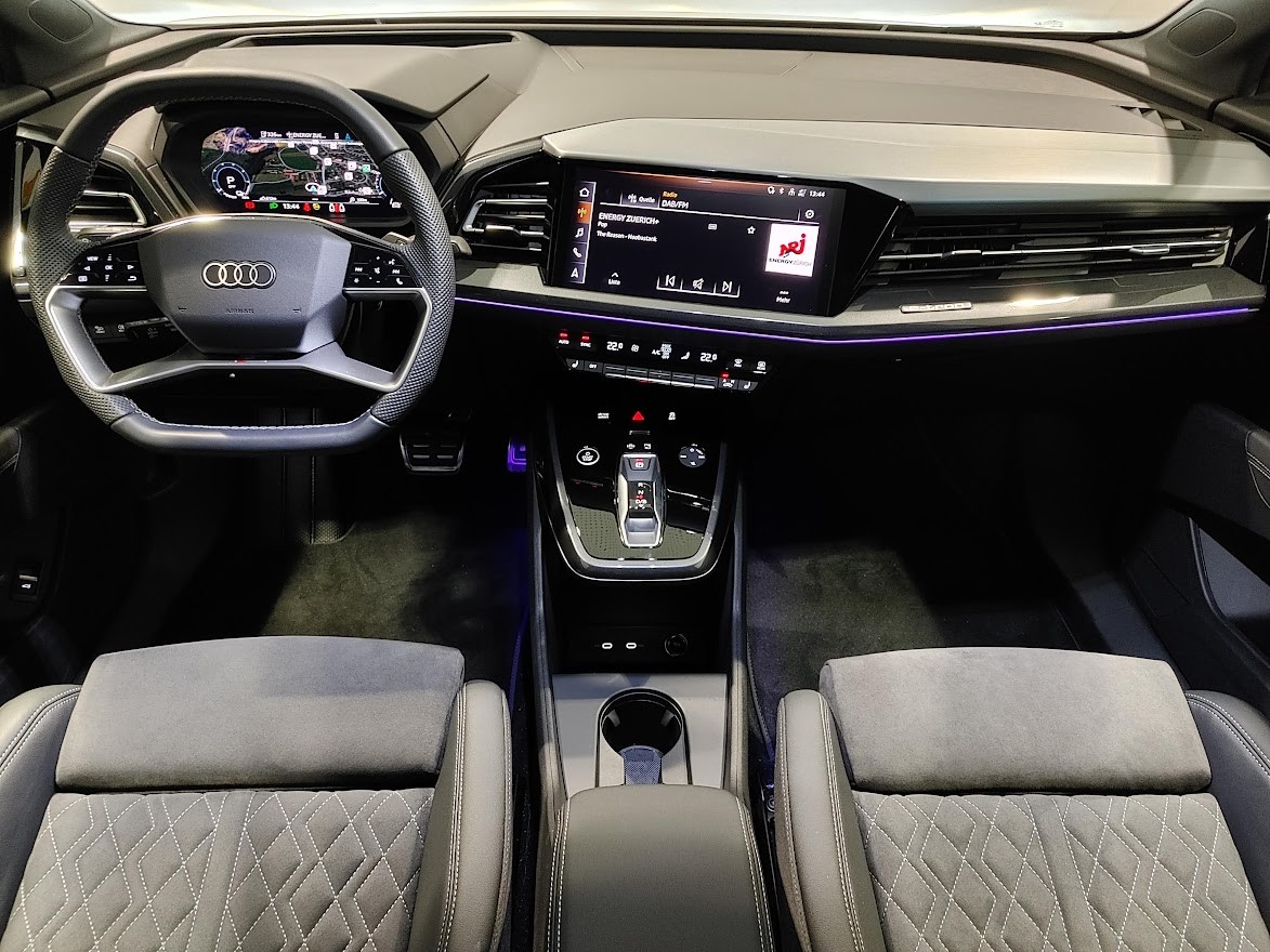 AUDI Q4 Sportback e-tron 50 quattro-image-11
