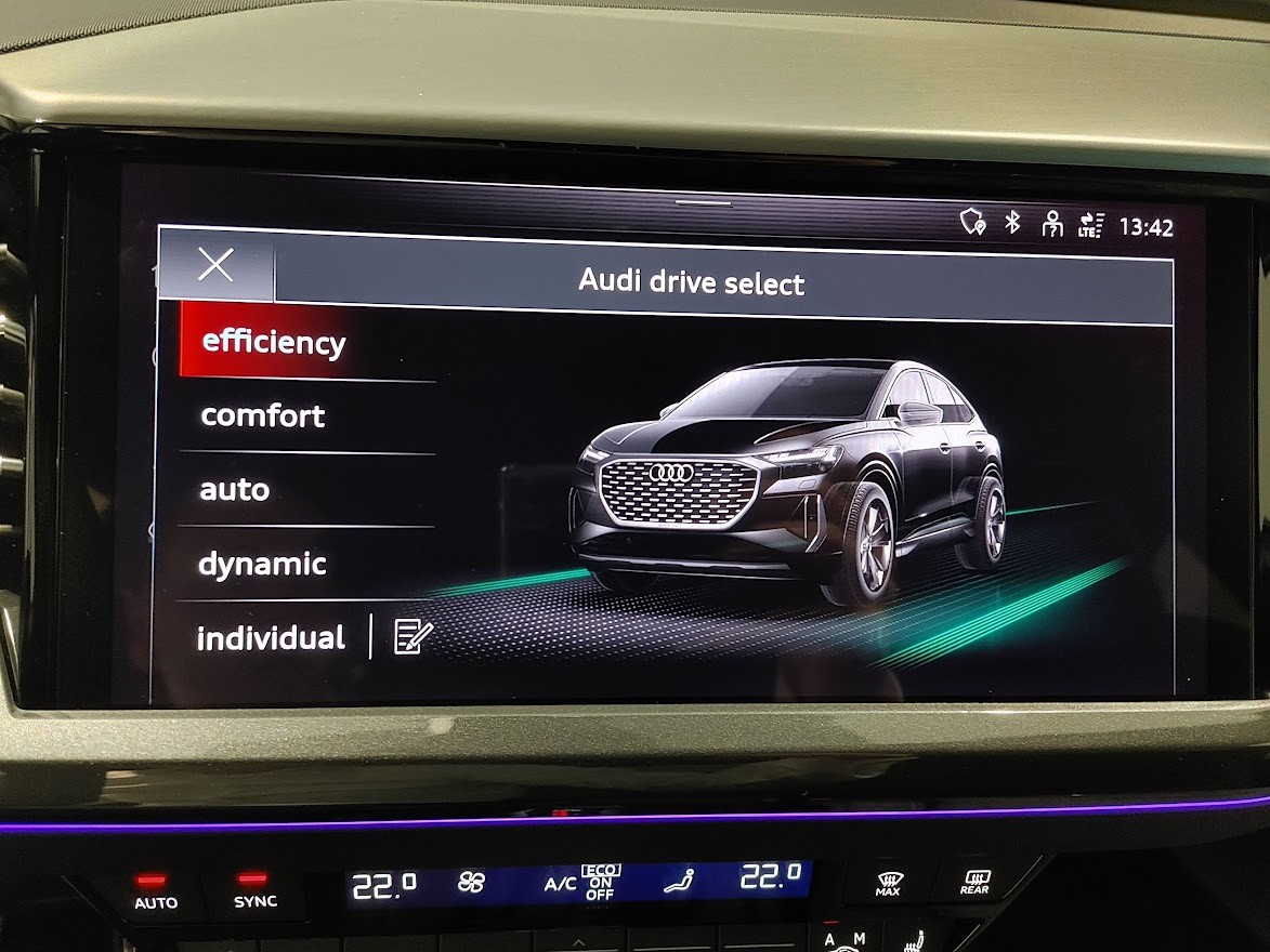 AUDI Q4 Sportback e-tron 50 quattro-image-5