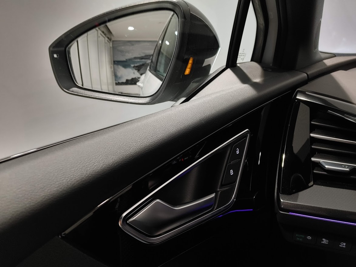AUDI Q4 Sportback e-tron 50 quattro-image-9