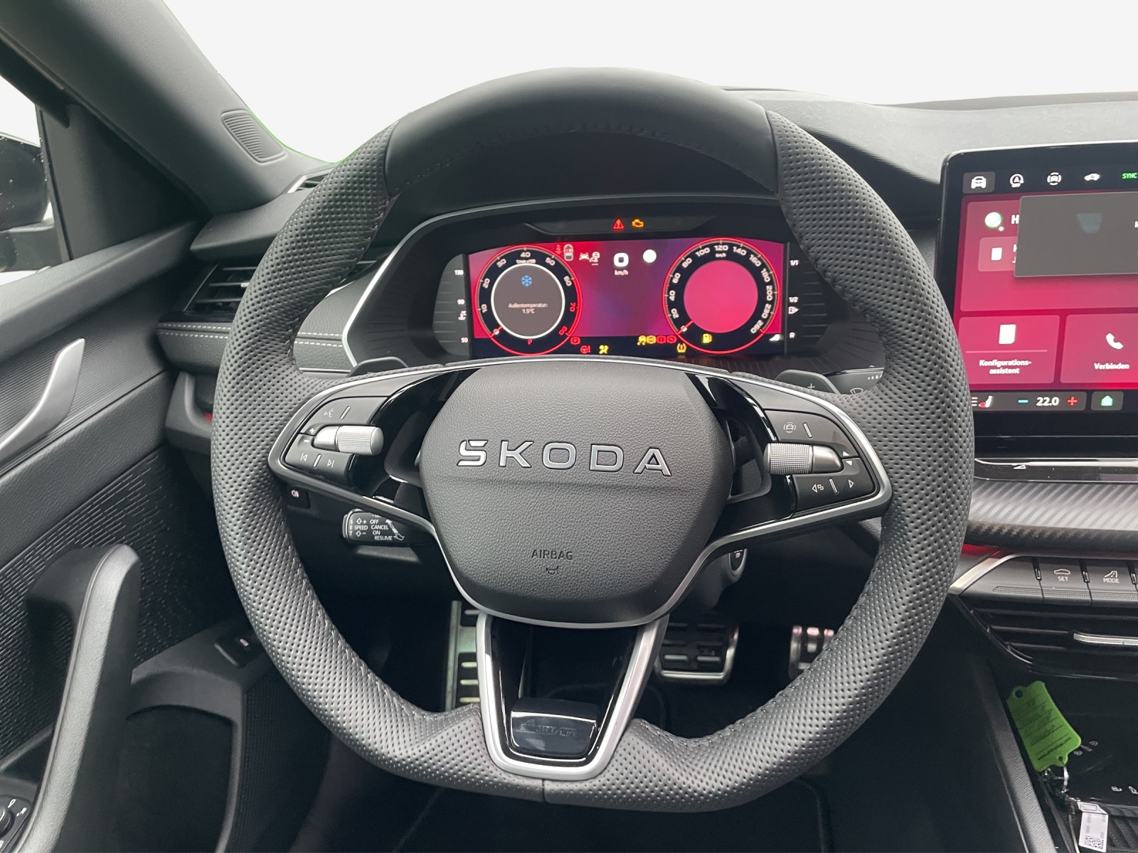 SKODA Octavia Combi 1.5 TSI mHEV DSG Sport Line-image-15