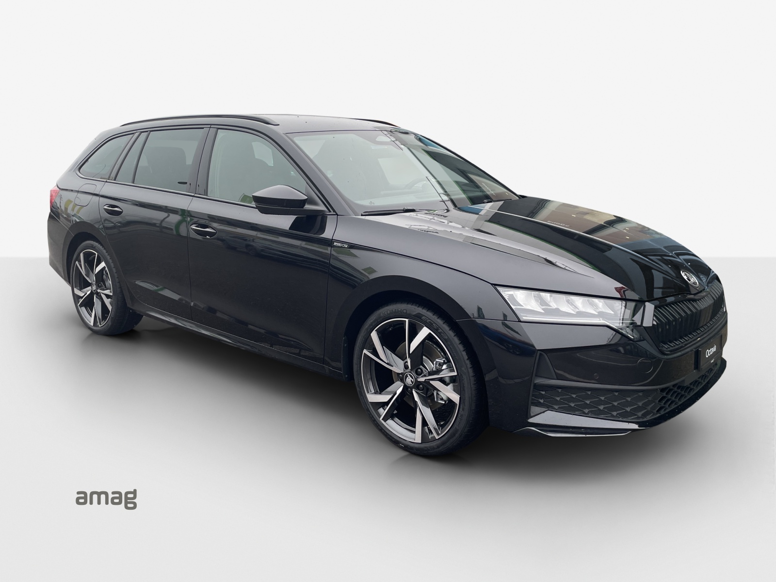SKODA Octavia Combi 1.5 TSI mHEV DSG Sport Line-image-1
