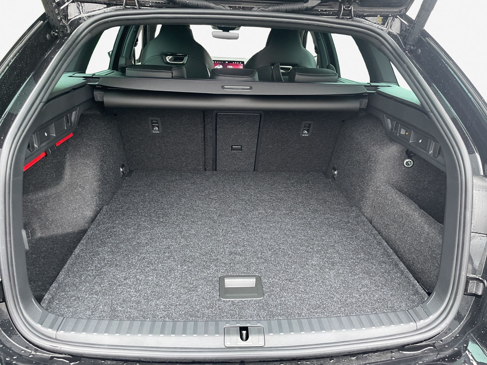 SKODA Octavia Combi 1.5 TSI mHEV DSG Sport Line-image-5