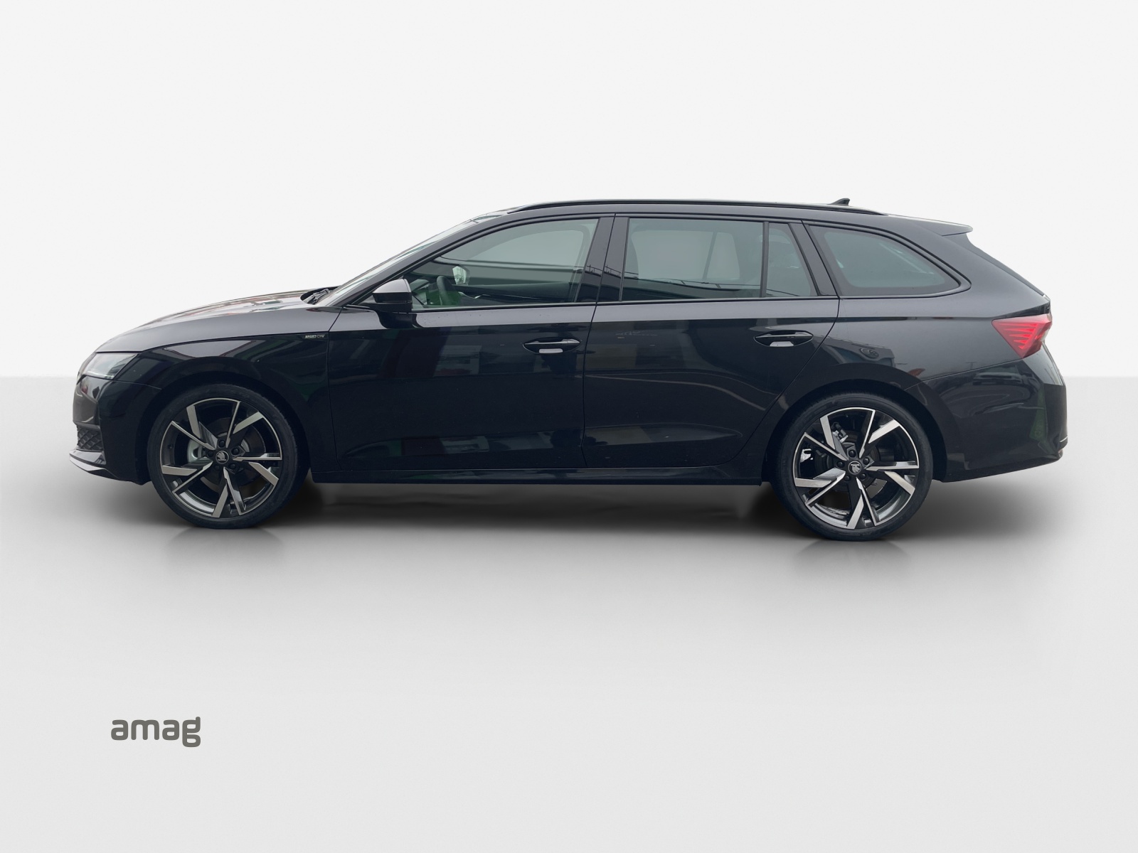 SKODA Octavia Combi 1.5 TSI mHEV DSG Sport Line-image-9
