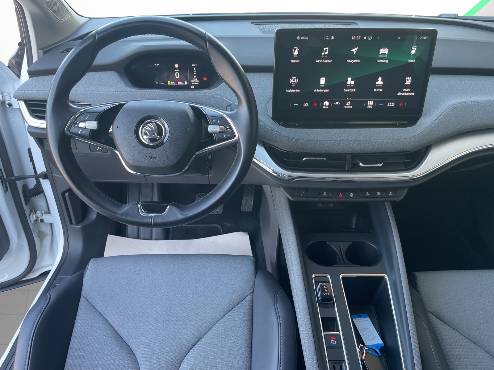 SKODA Enyaq iV 60-image-9