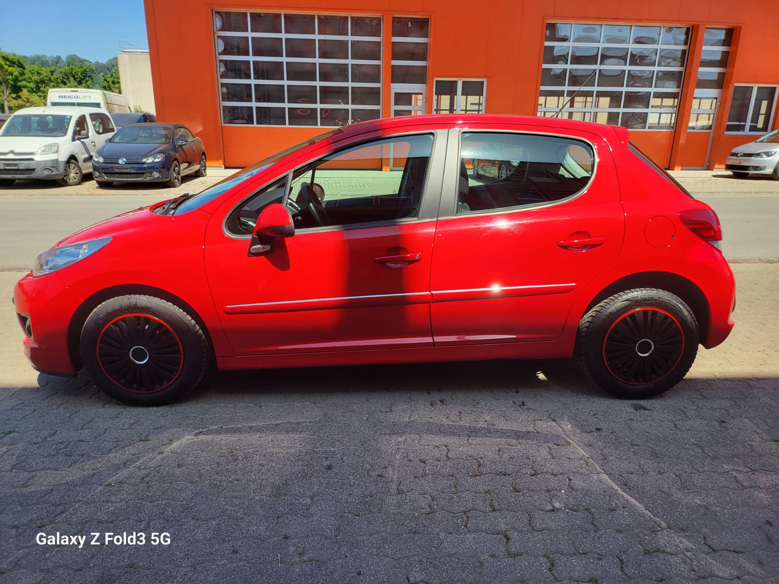 PEUGEOT 207 1.4 16V Millesim 200-image-2