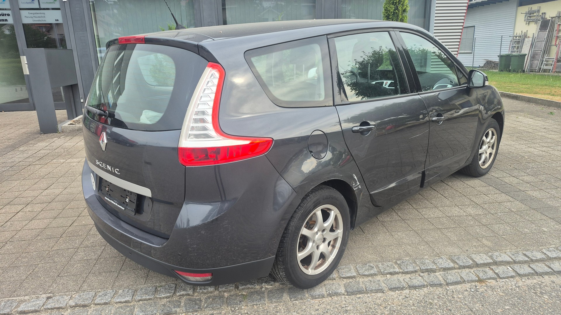 RENAULT Grand Scénic 1.4 16V Turbo Expression-image-2