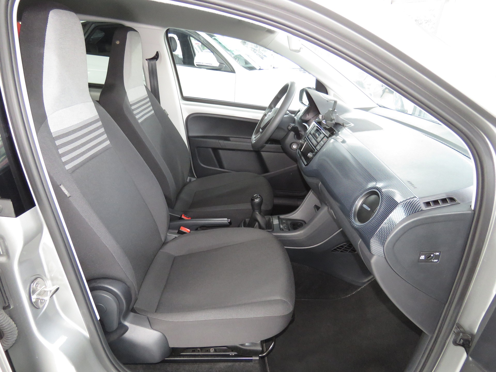 VW Up 1.0 TSI BMT move up-image-11
