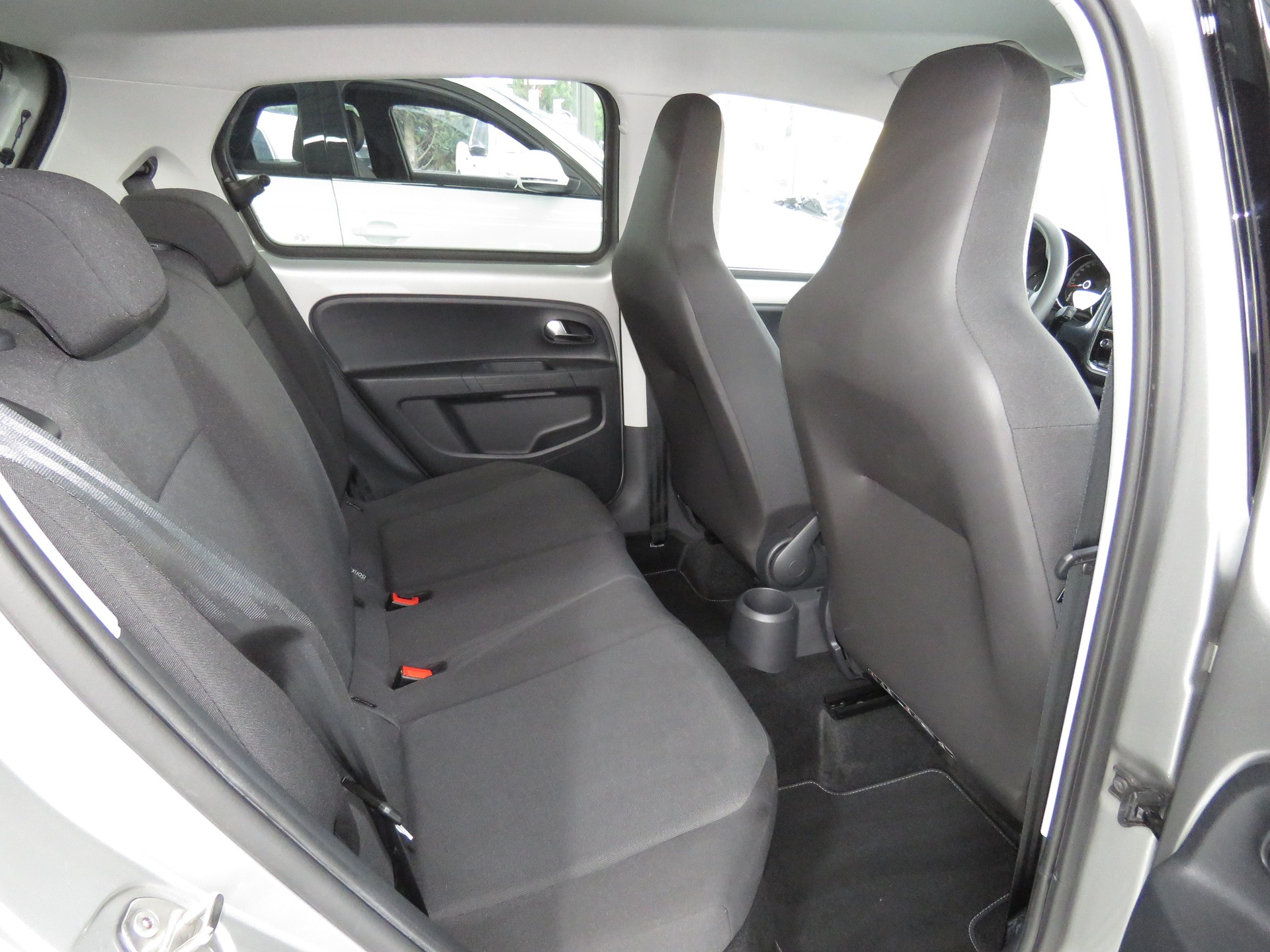 VW Up 1.0 TSI BMT move up-image-12