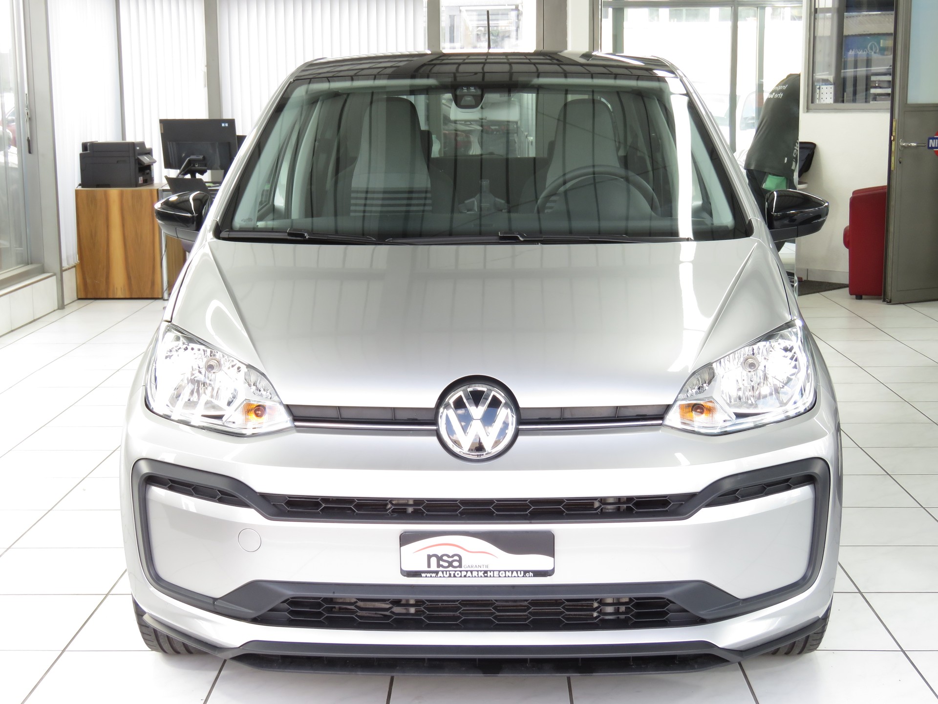 VW Up 1.0 TSI BMT move up-image-1