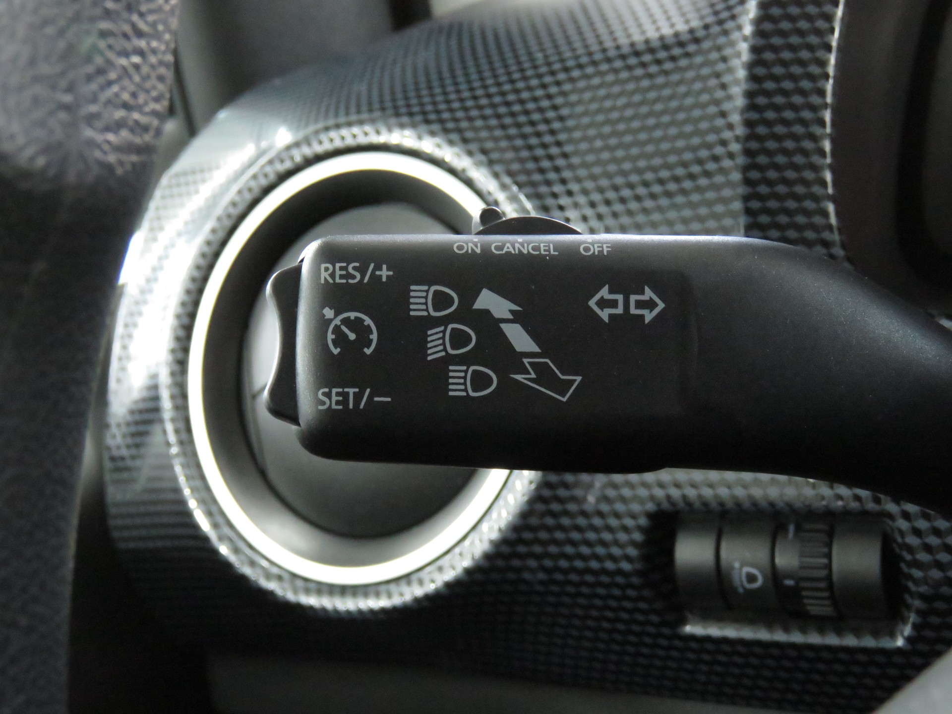 VW Up 1.0 TSI BMT move up-image-16