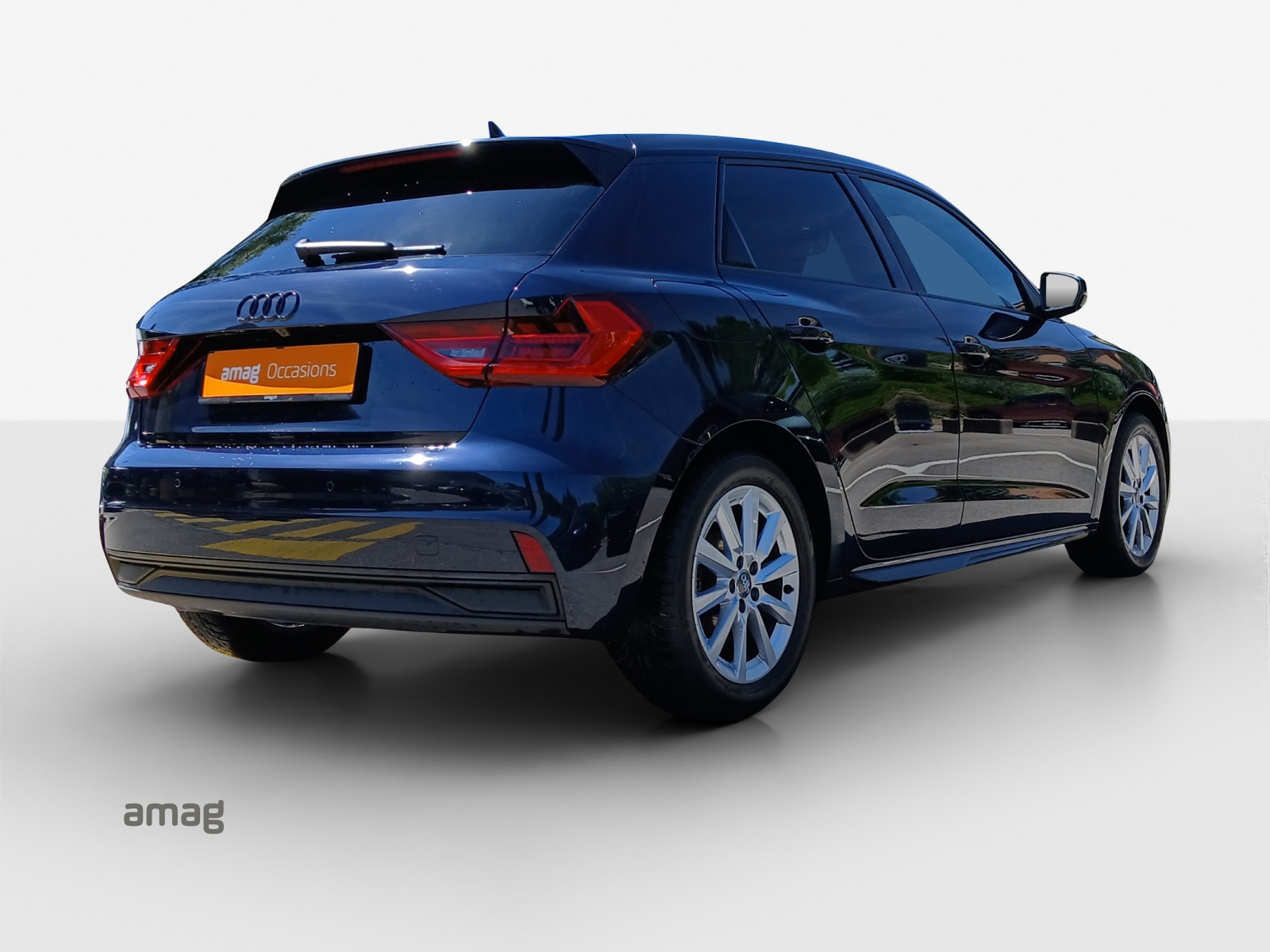 AUDI A1 Sportback 30 TFSI Attraction S-tronic-image-4