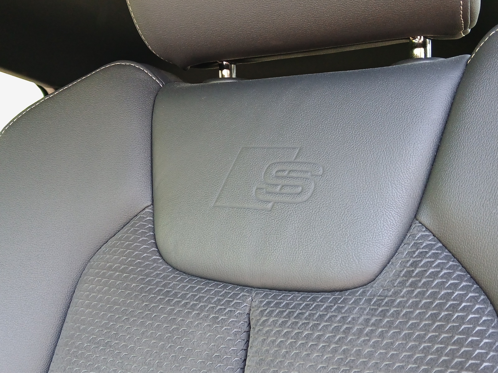 AUDI A1 Sportback 30 TFSI Attraction S-tronic-image-14