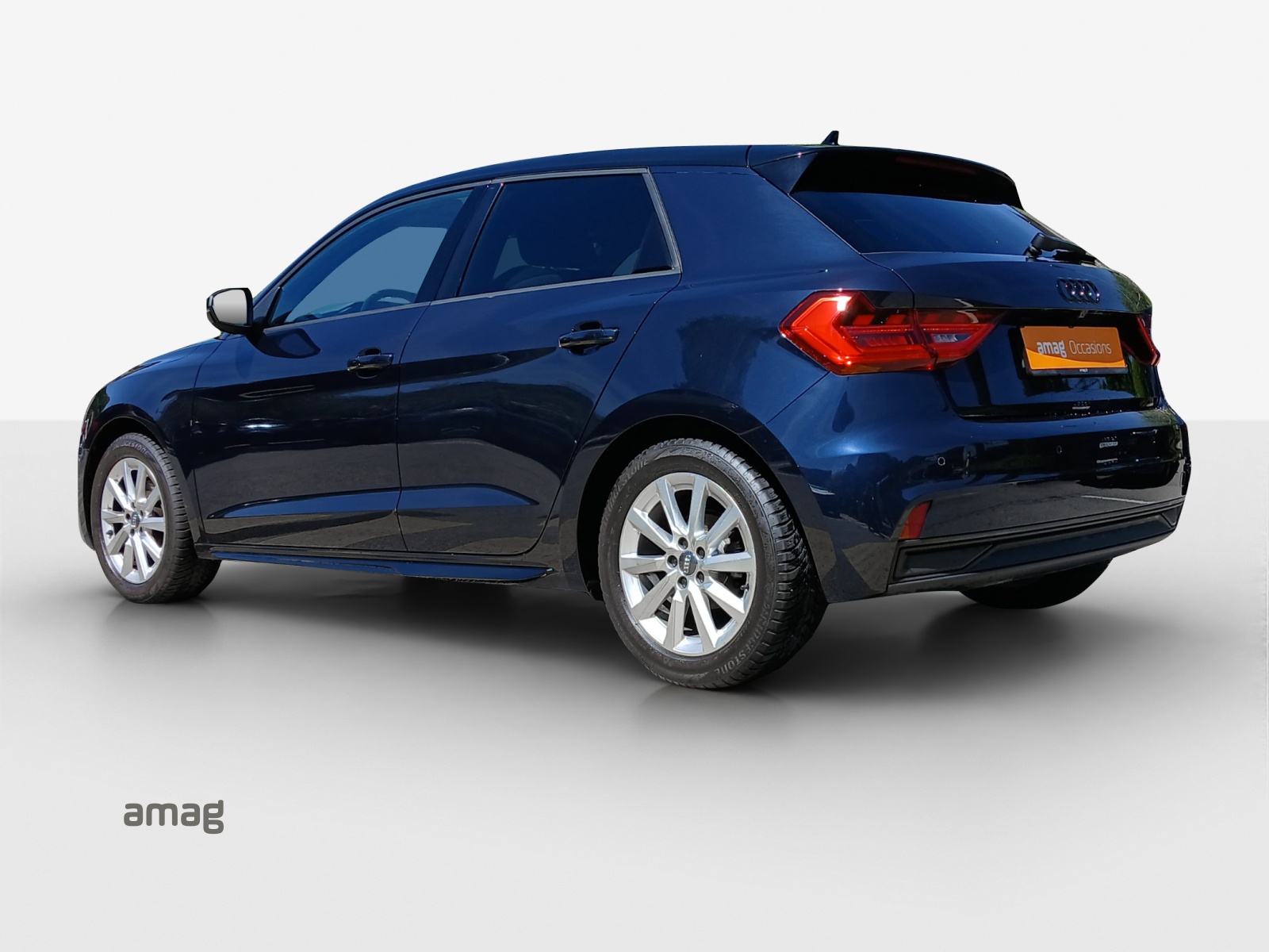 AUDI A1 Sportback 30 TFSI Attraction S-tronic-image-2