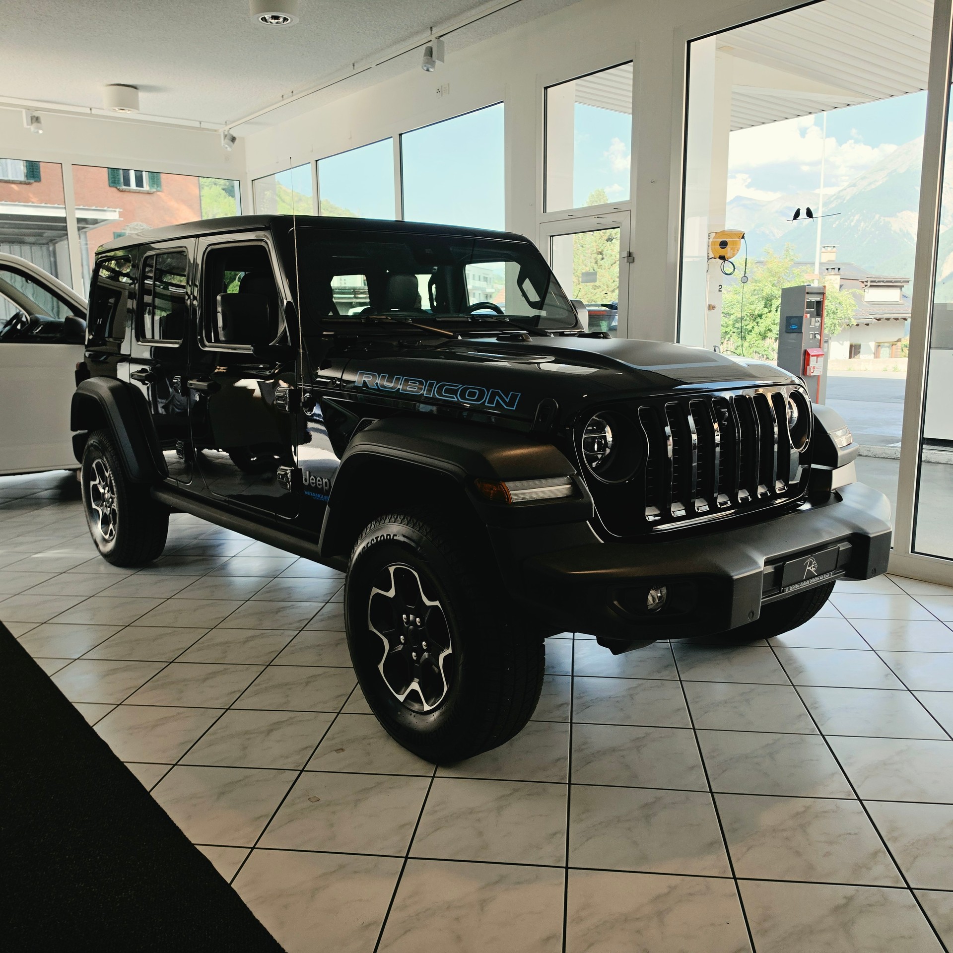 JEEP Wrangler 2.0 PHEV Unlimited Rubicon DT Automatic-image-4