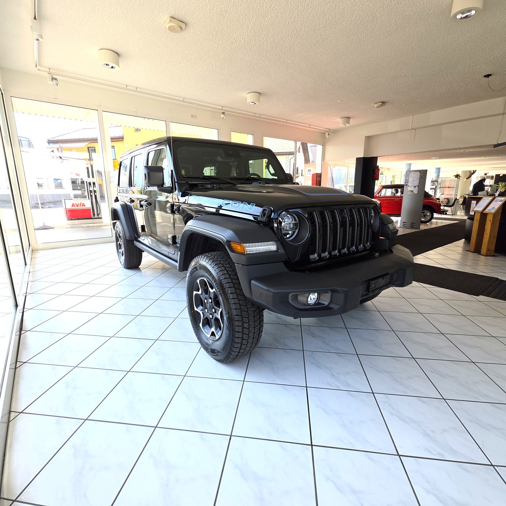 JEEP Wrangler 2.0 PHEV Unlimited Rubicon DT Automatic-image-2