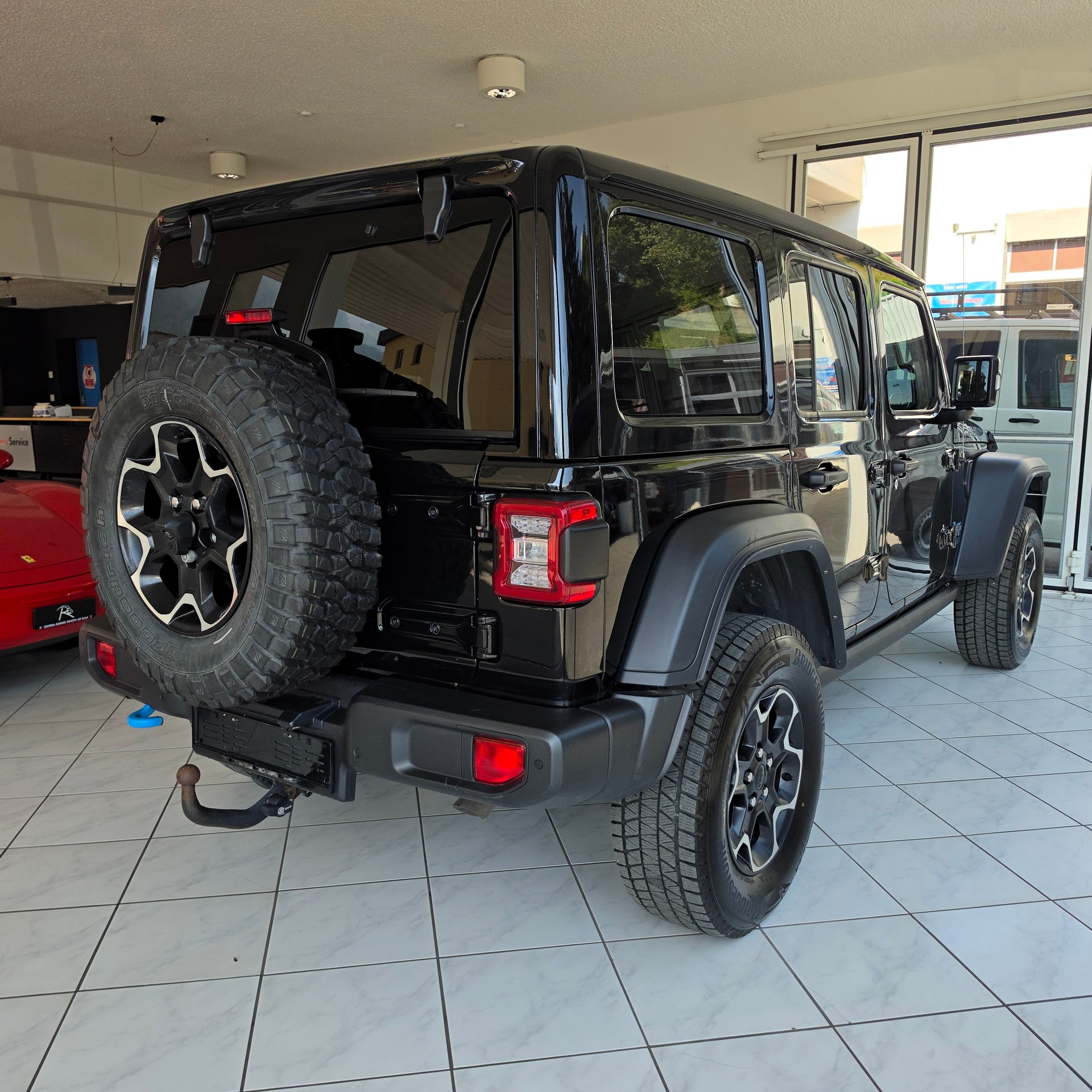 JEEP Wrangler 2.0 PHEV Unlimited Rubicon DT Automatic-image-3