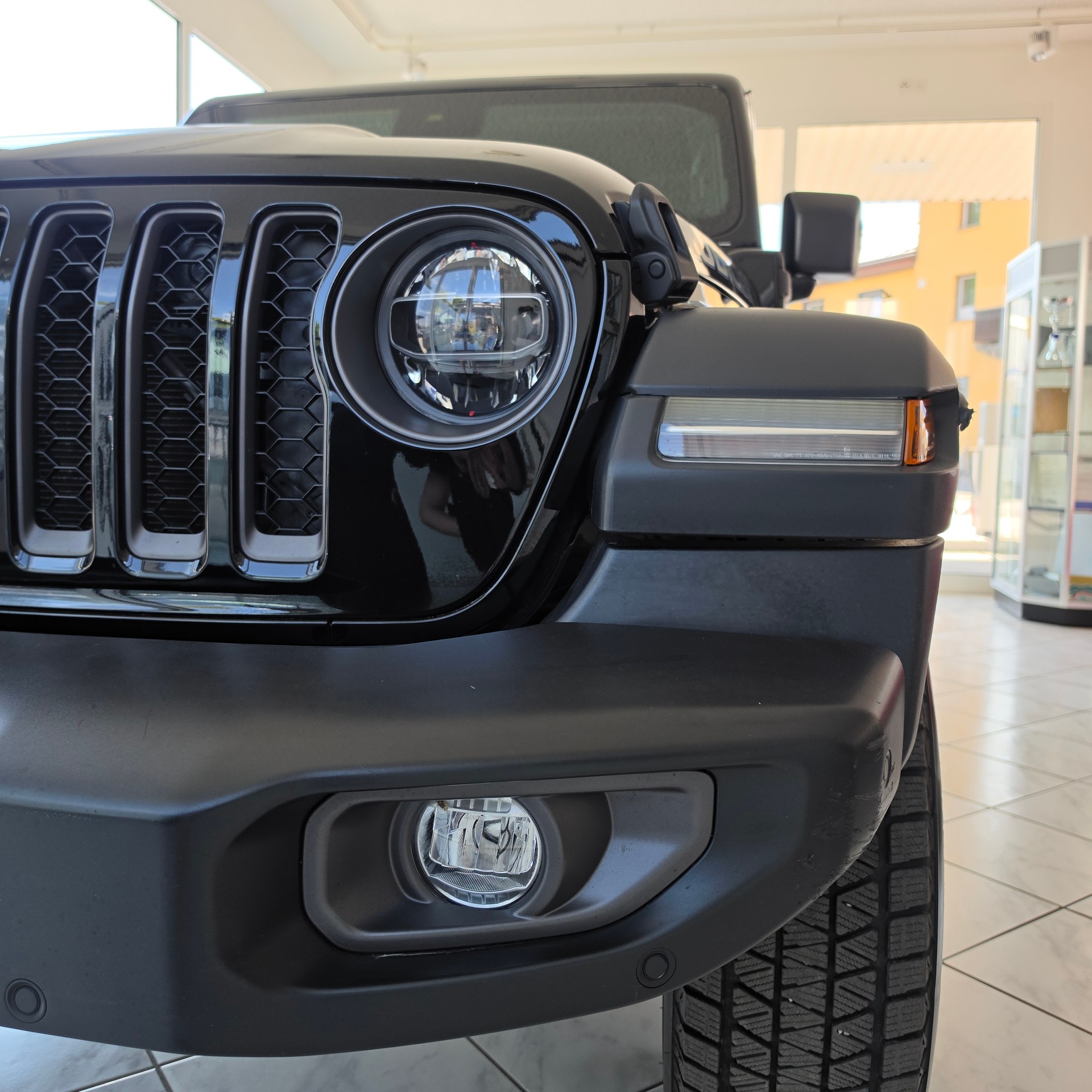 JEEP Wrangler 2.0 PHEV Unlimited Rubicon DT Automatic-image-7