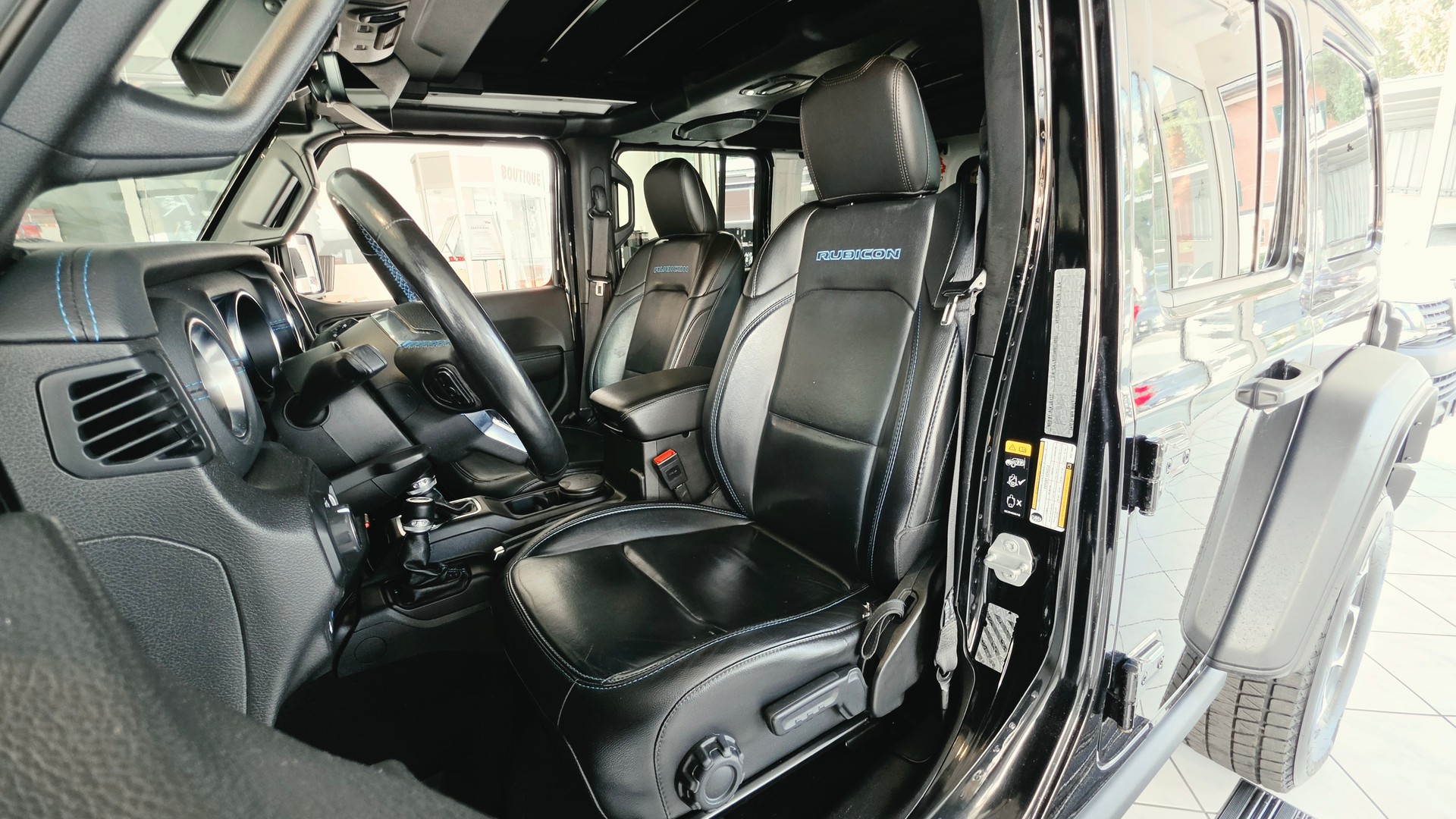 JEEP Wrangler 2.0 PHEV Unlimited Rubicon DT Automatic-image-6