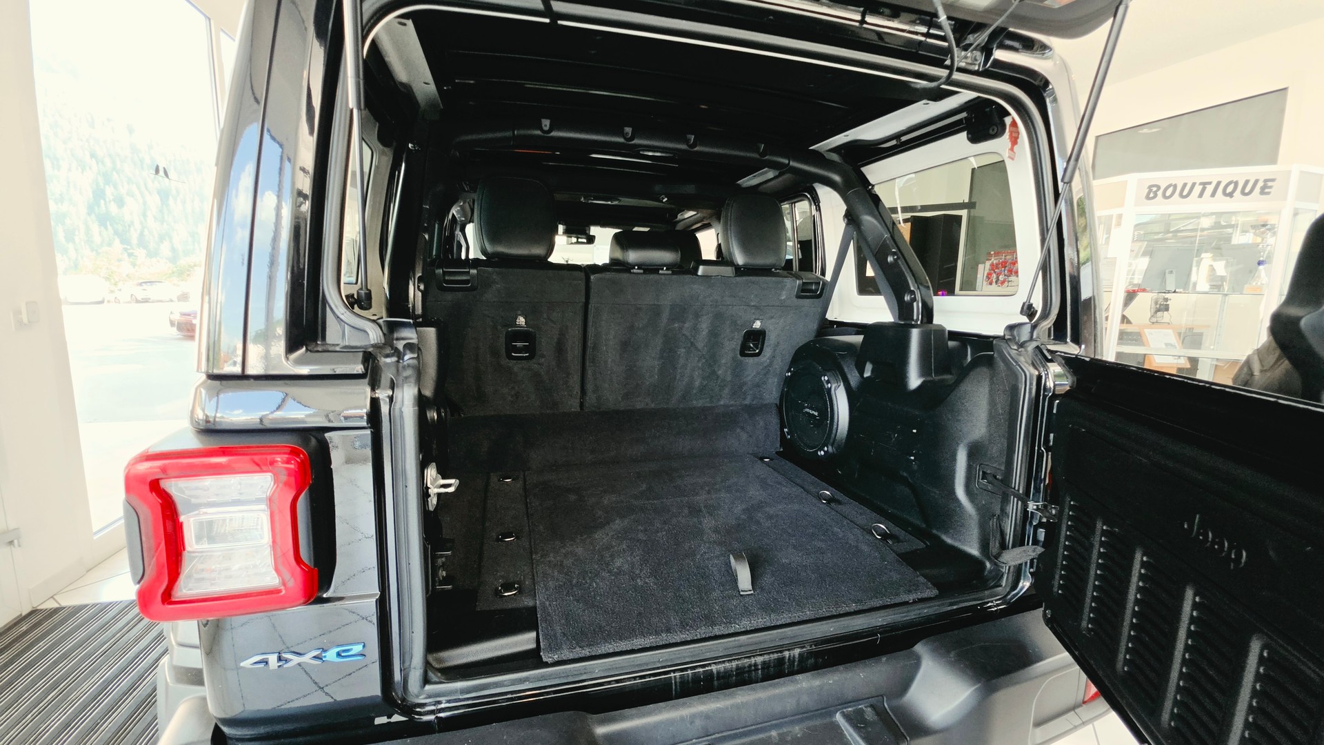 JEEP Wrangler 2.0 PHEV Unlimited Rubicon DT Automatic-image-10