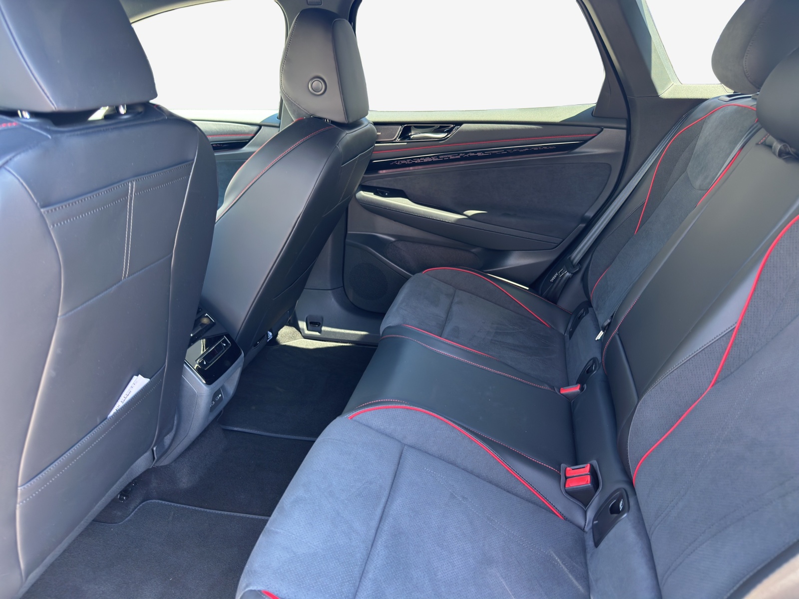 VW ID.7 Tourer GTX 86 kWh GTX 4 Motion-image-10