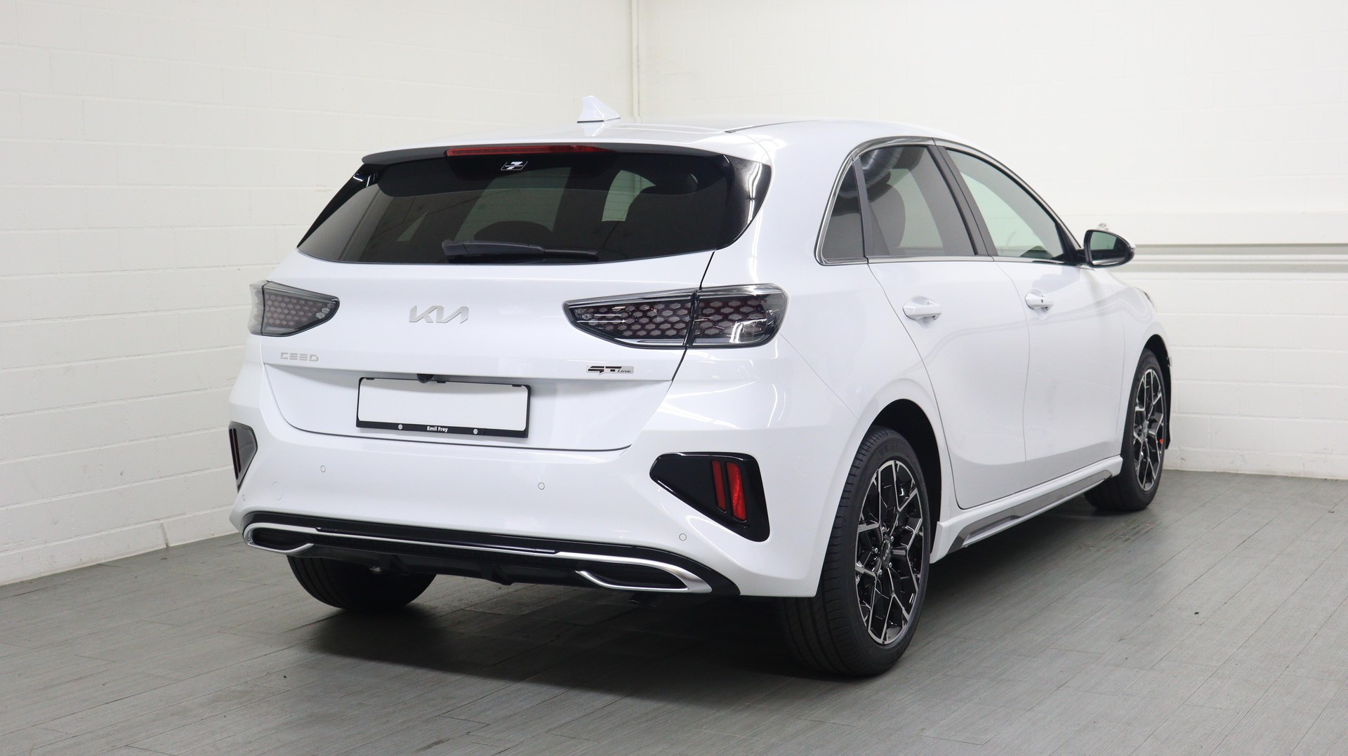 KIA Ceed 1.5 T-GDi MHEV GT-Line-image-4