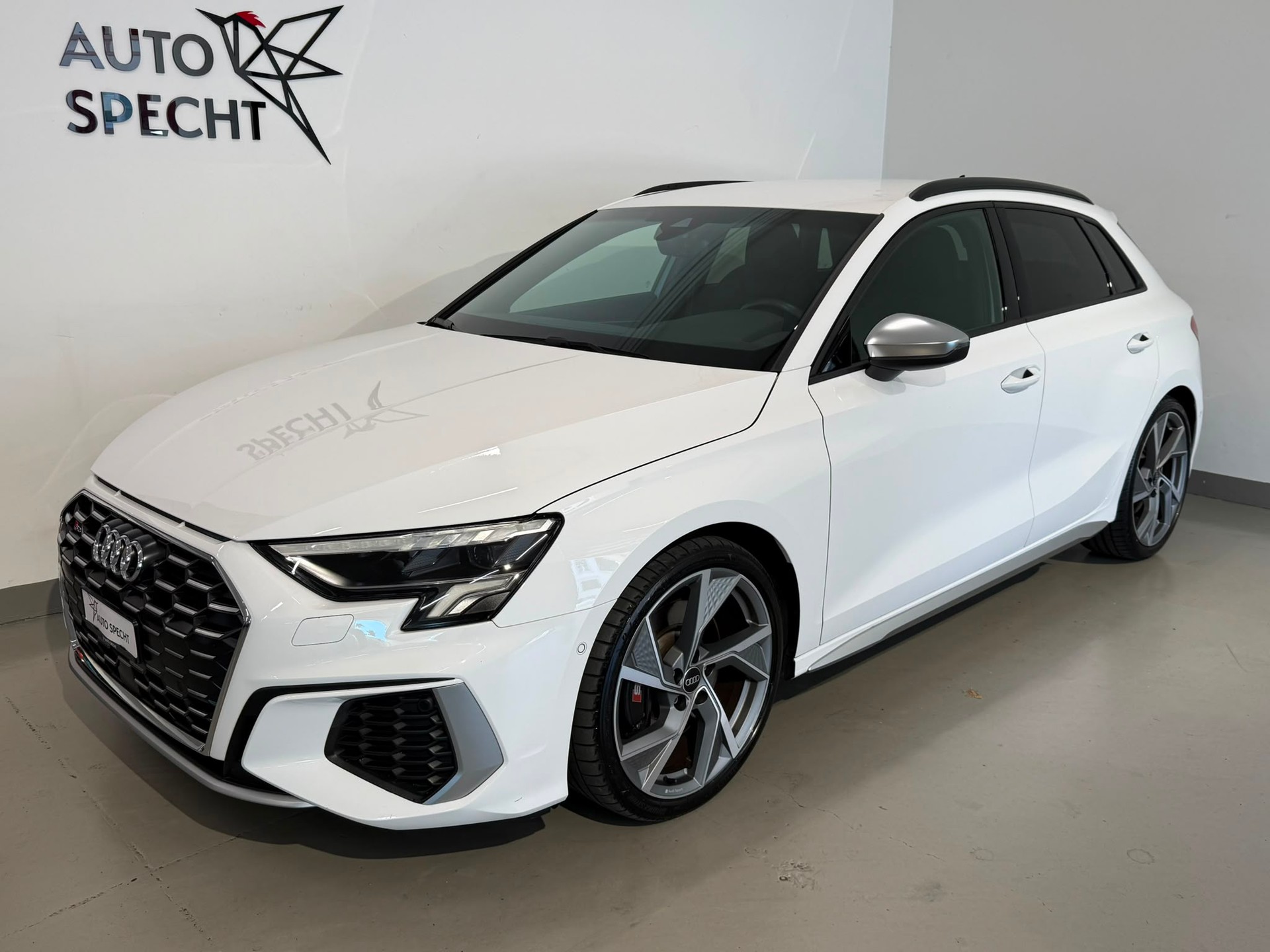 AUDI S3 Sportback 2.0 TFSI quattro S-tronic-image-3