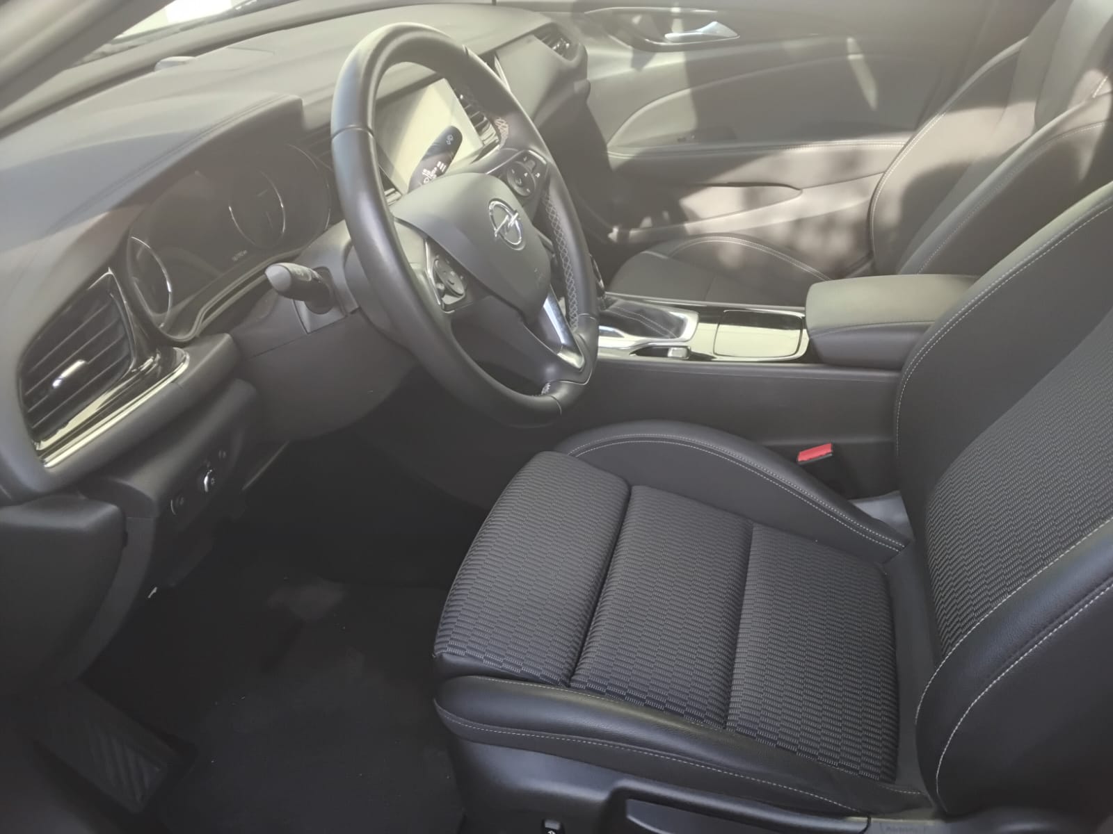 OPEL INSIGNIA-image-2