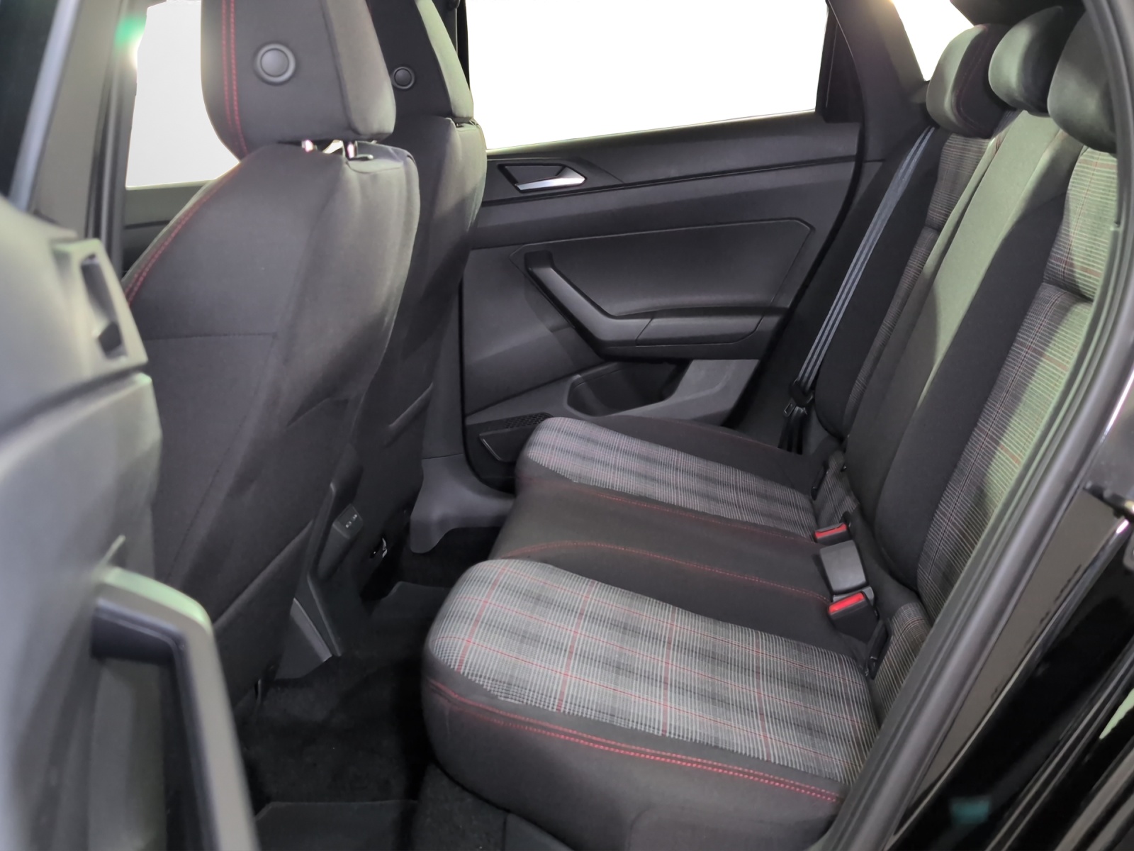 VW Polo 2.0 TSI GTI United DSG-image-7