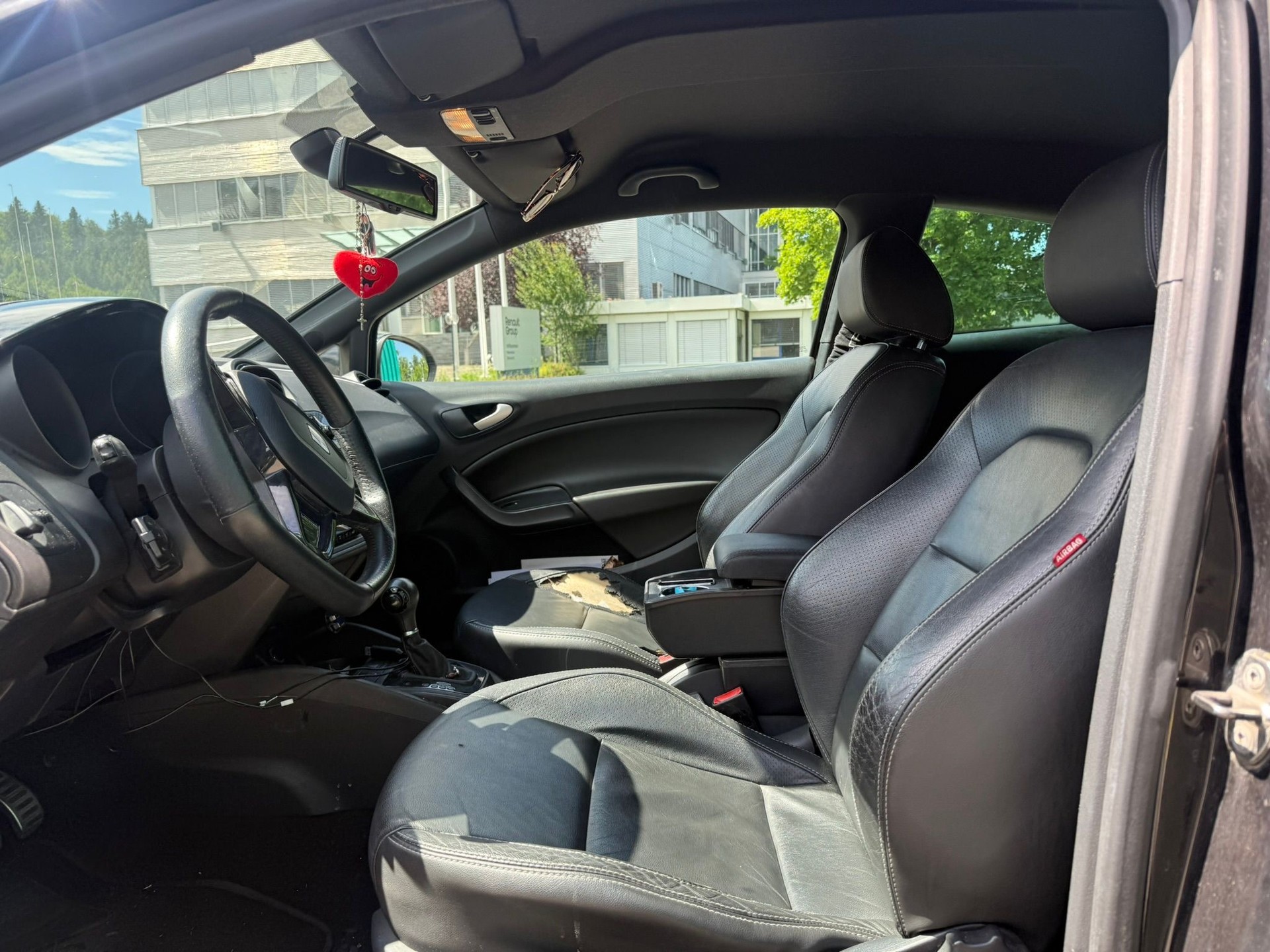 SEAT Ibiza SC 1.4 TSI Cupra R210 Swiss Racing DSG-image-8