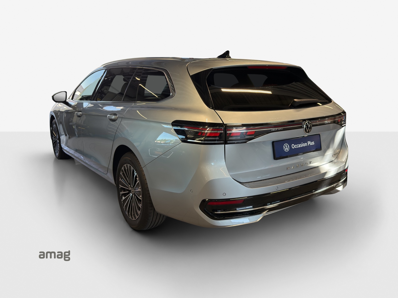 VW Passat Variant 2.0 TDI evo Elegance 4 Motion DSG-image-2