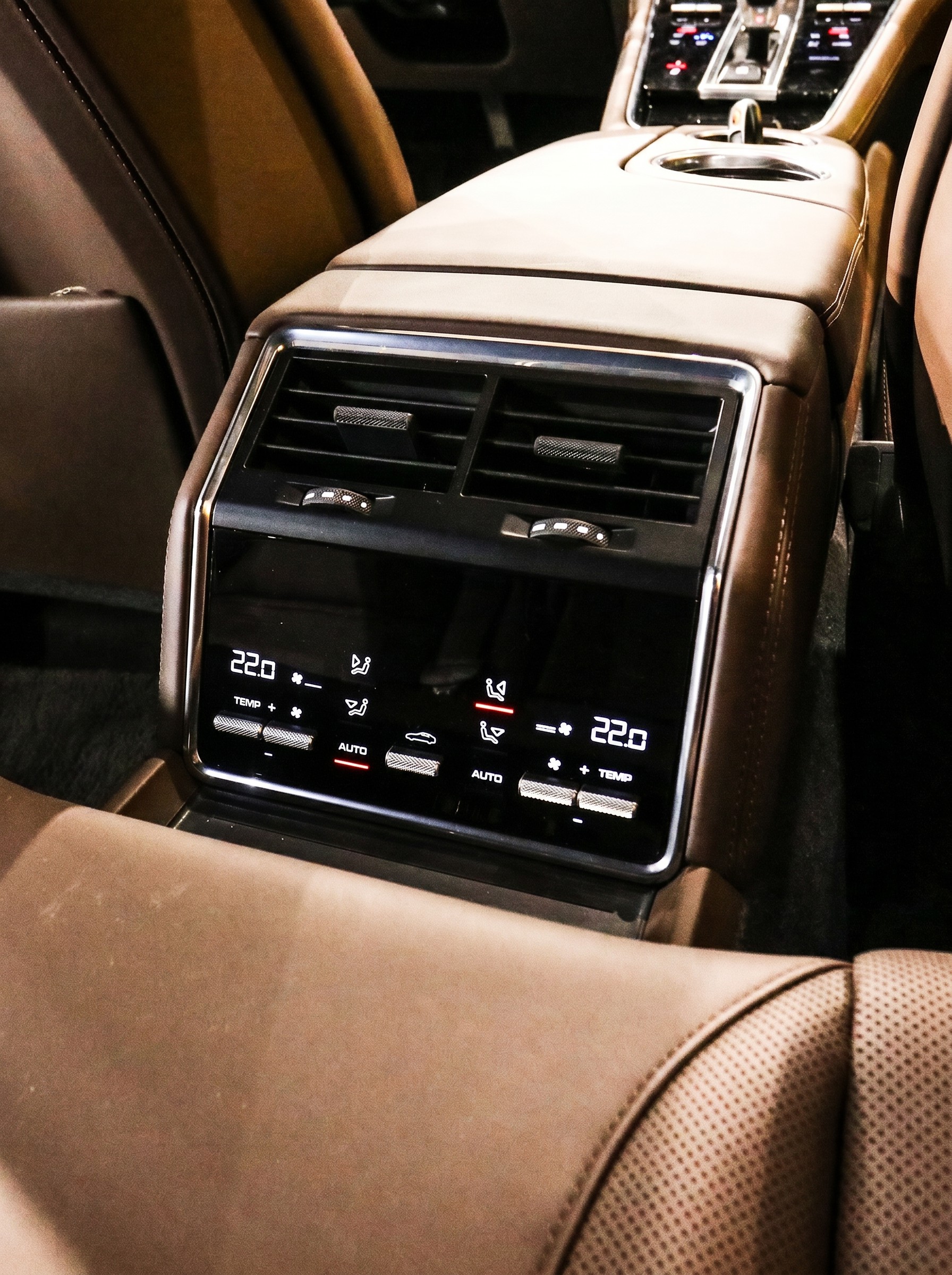 PORSCHE Panamera 4 E-Hybrid 10 Years Edition PDK-image-14