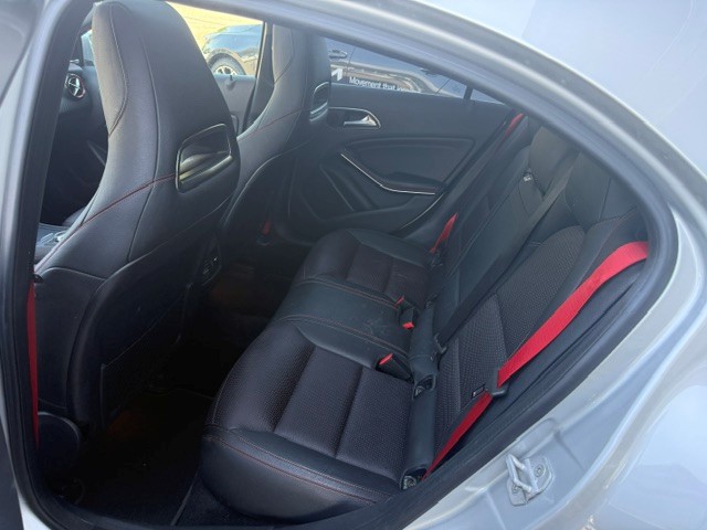 MERCEDES-BENZ A 250 Sport-image-11