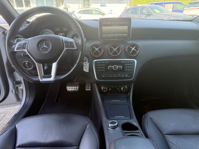 MERCEDES-BENZ A 250 Sport-image-10